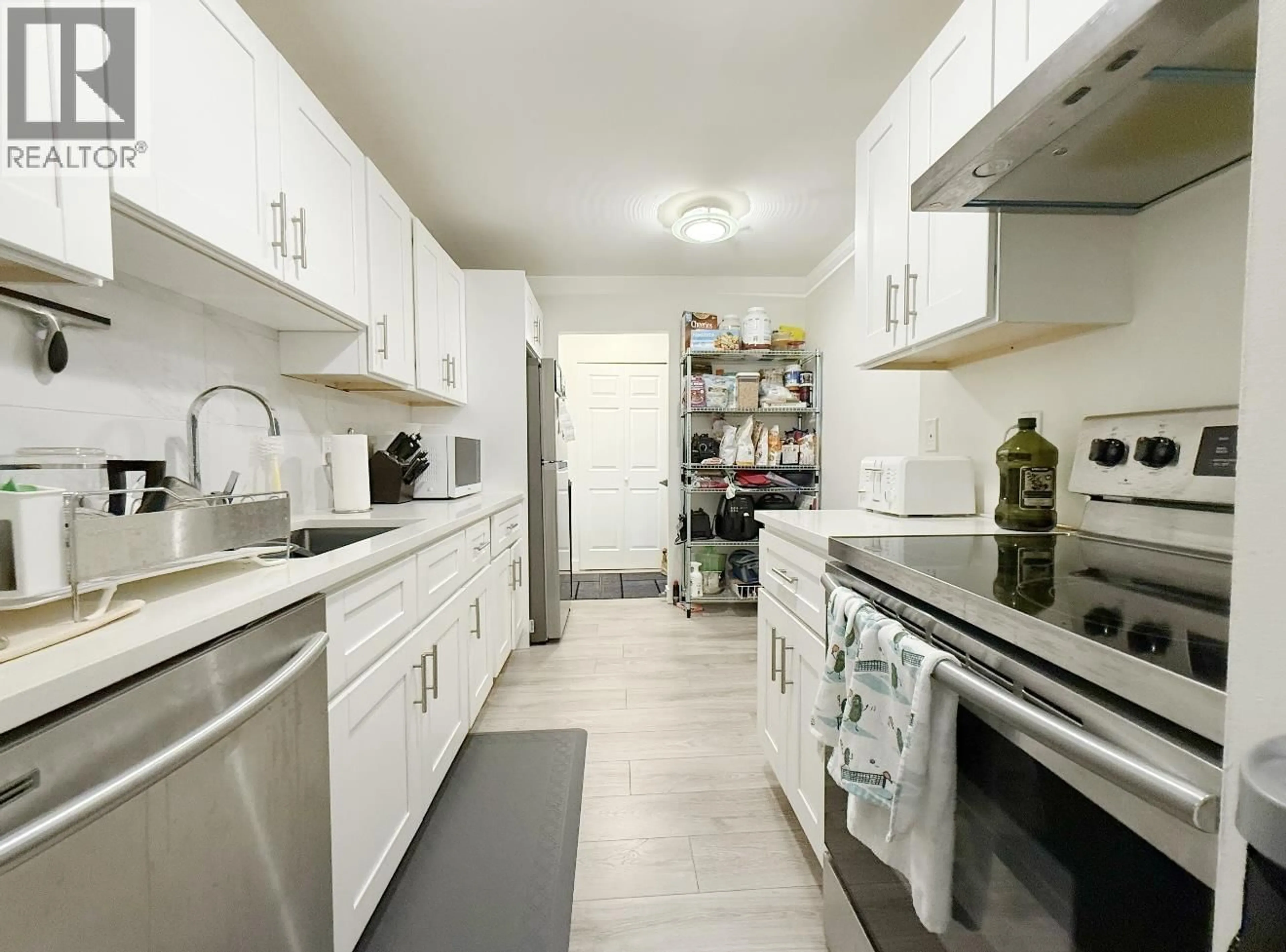 Standard kitchen, unknown for 209 - 5411 ARCADIA ROAD, Richmond British Columbia V6X2H1