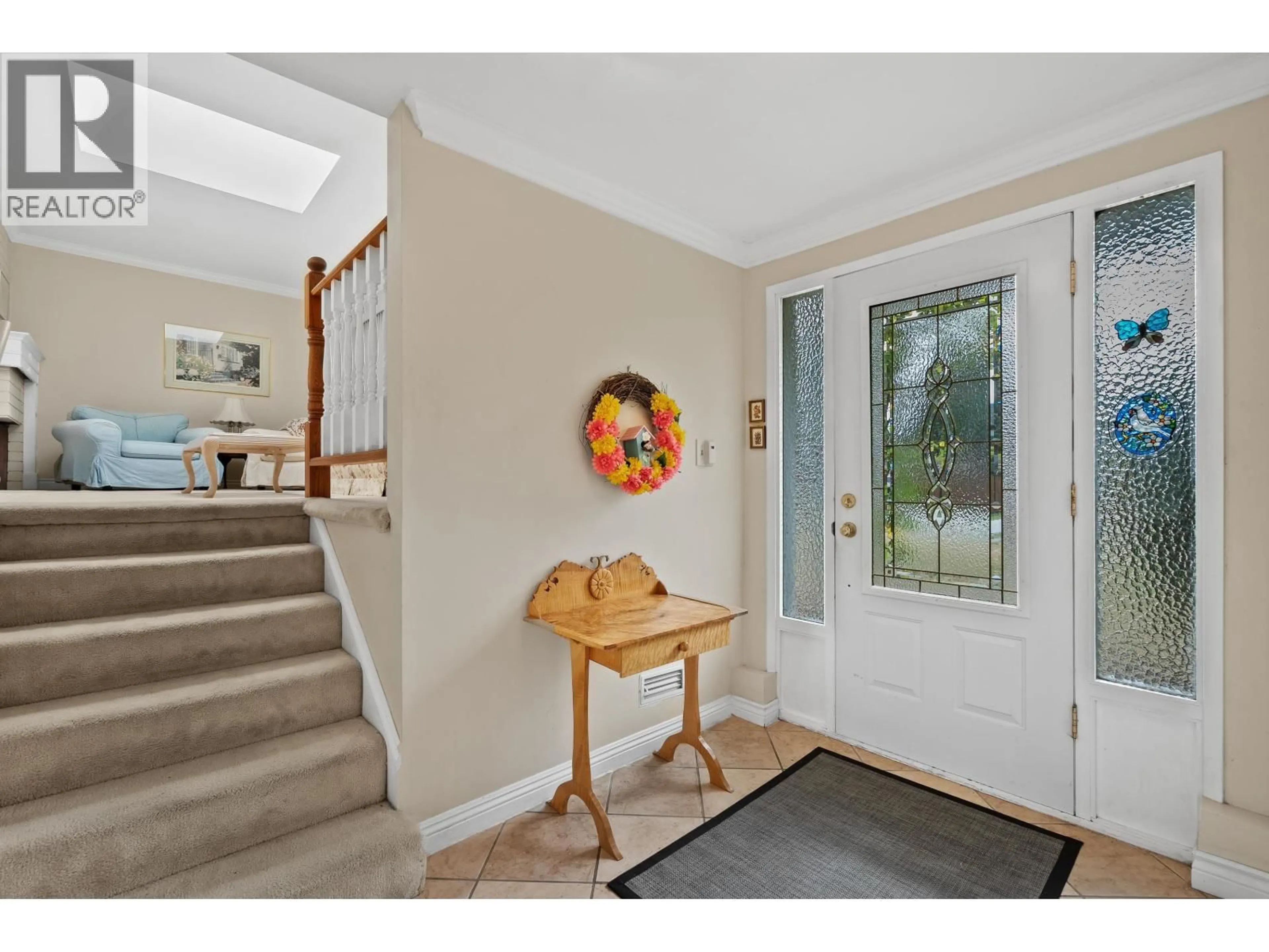 Indoor entryway for 5823 17A AVENUE, Delta British Columbia V4L1J3