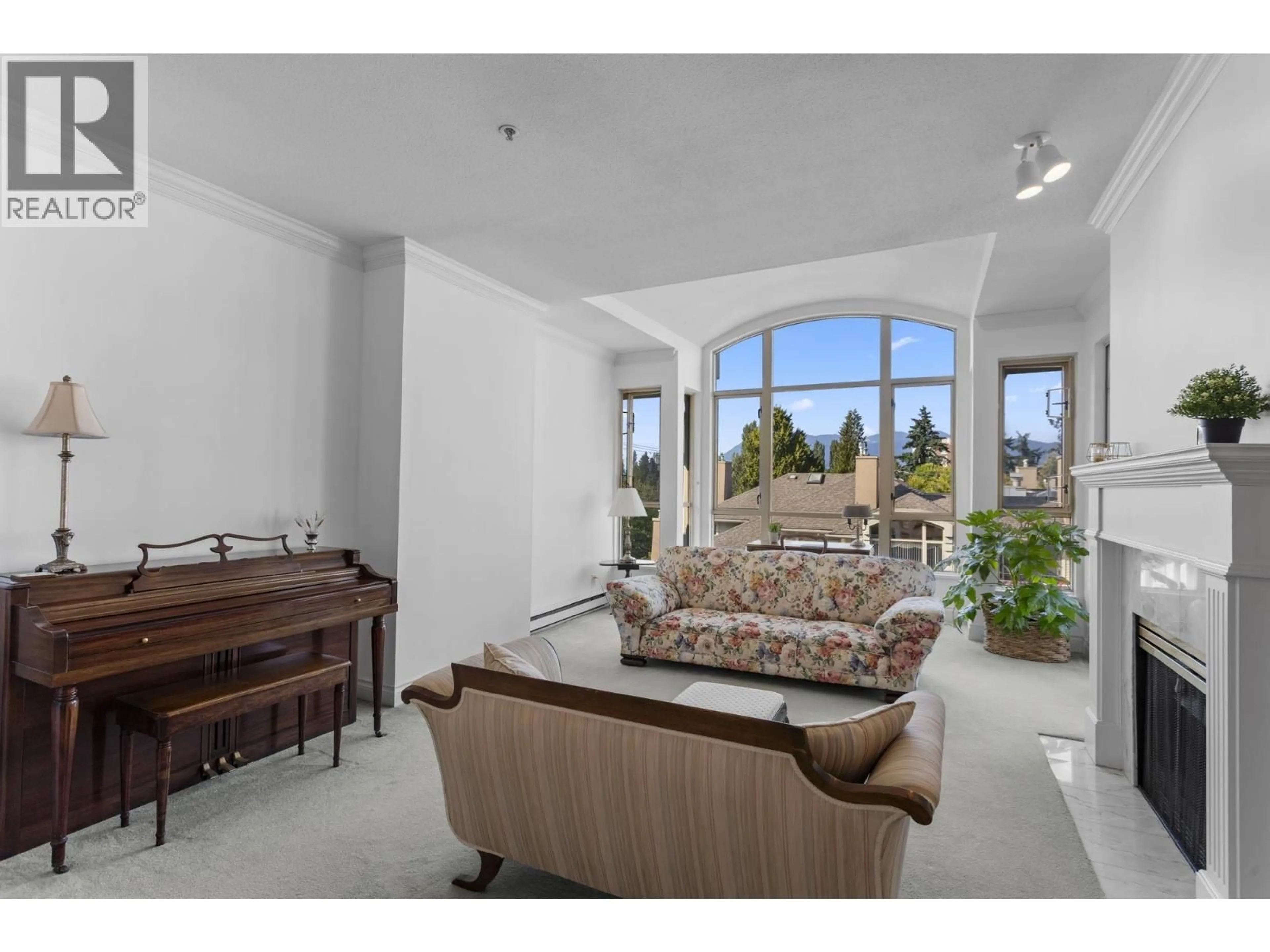 Living room with furniture, unknown for 405 - 3777 8TH AVENUE, Vancouver British Columbia V6R1Z2