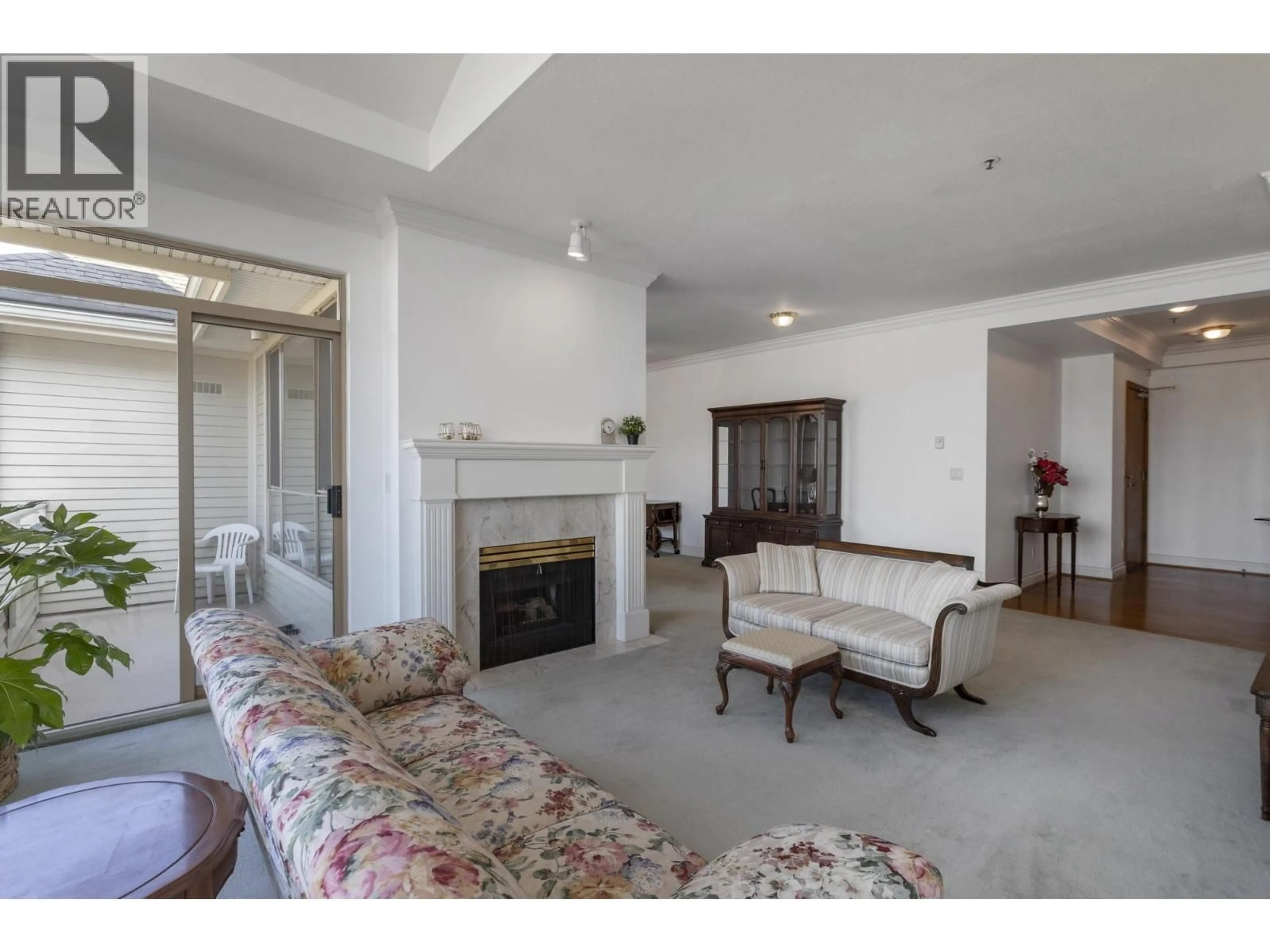 Living room with furniture, unknown for 405 - 3777 8TH AVENUE, Vancouver British Columbia V6R1Z2