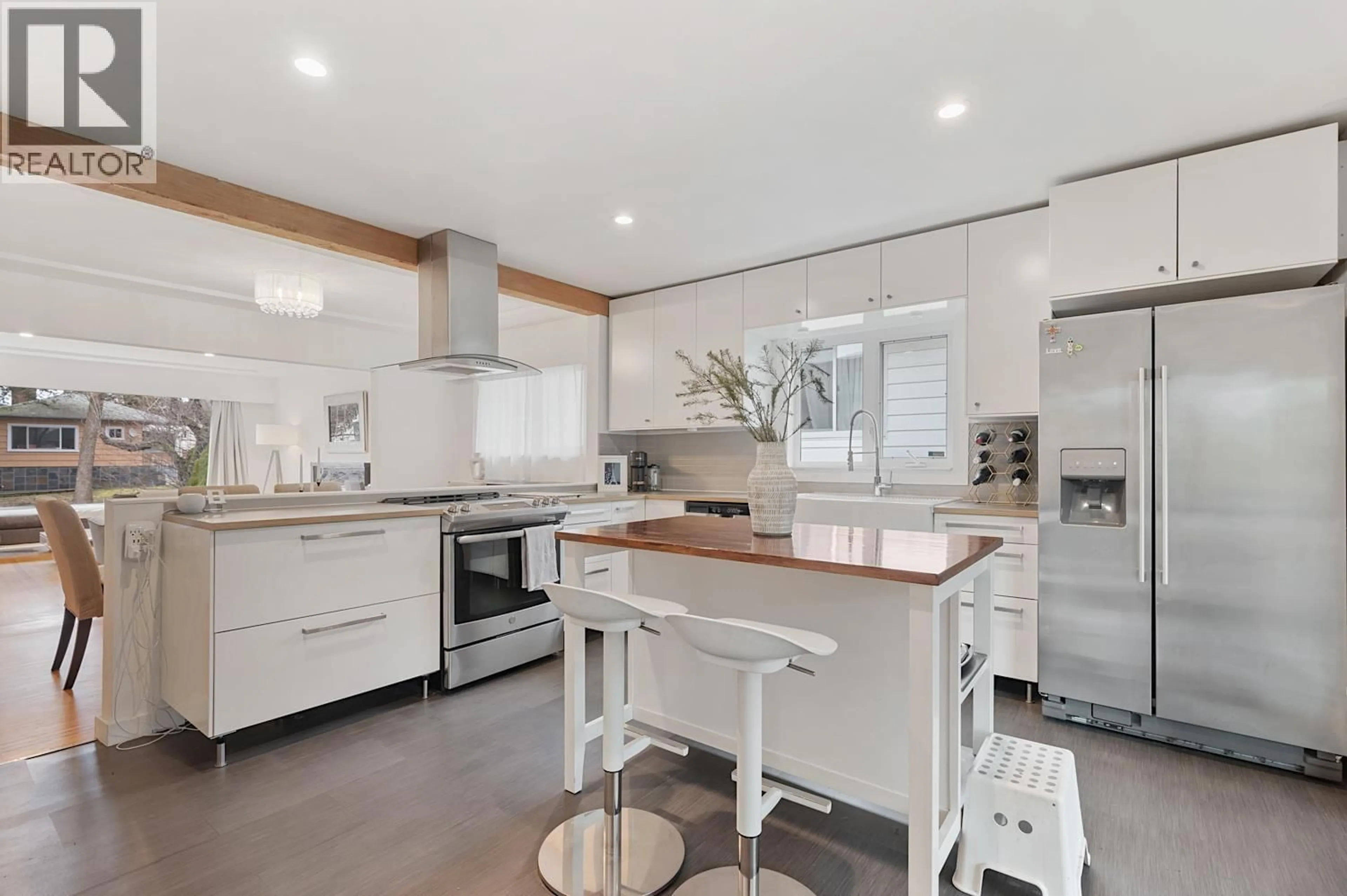 Open concept kitchen, unknown for 2520 8TH AVENUE, Vancouver British Columbia V5M1W2