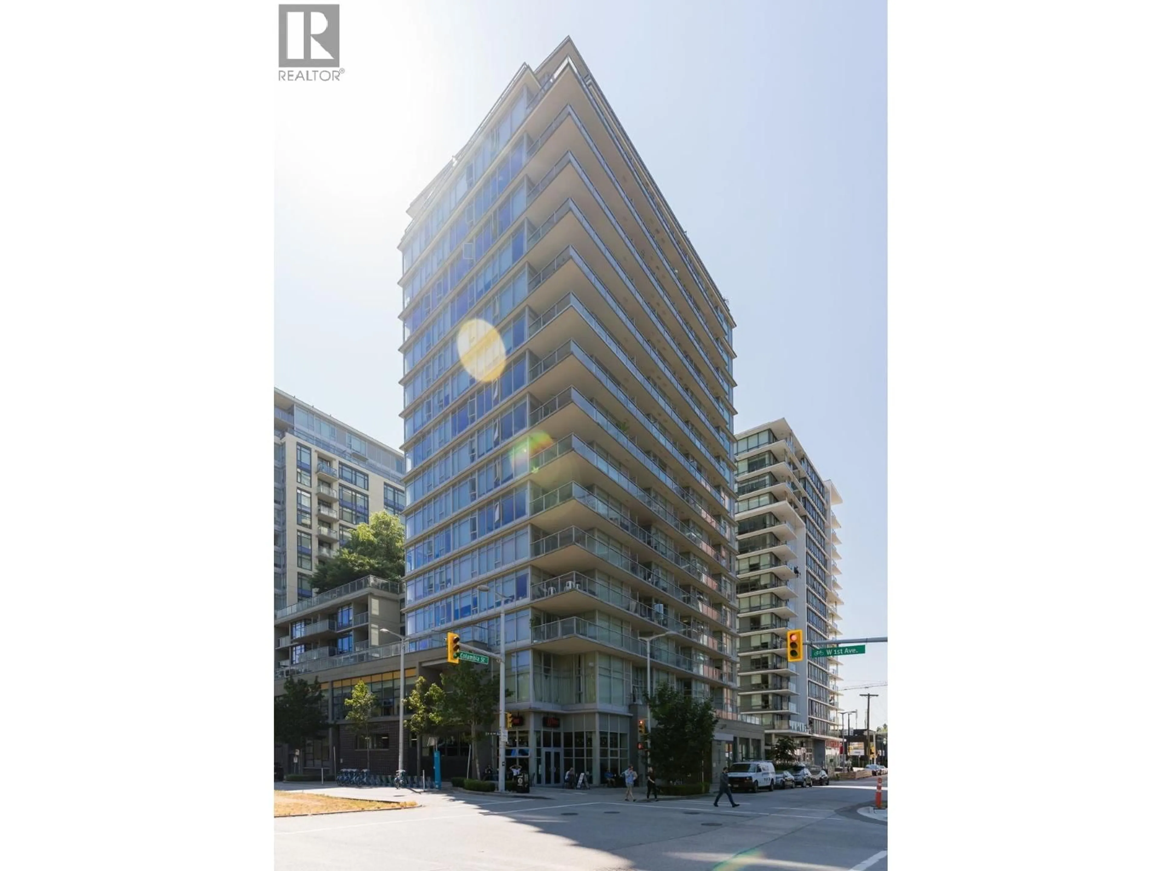 A pic from outside/outdoor area/front of a property/back of a property/a pic from drone, street for 605 - 1708 COLUMBIA STREET, Vancouver British Columbia V5Y0H7