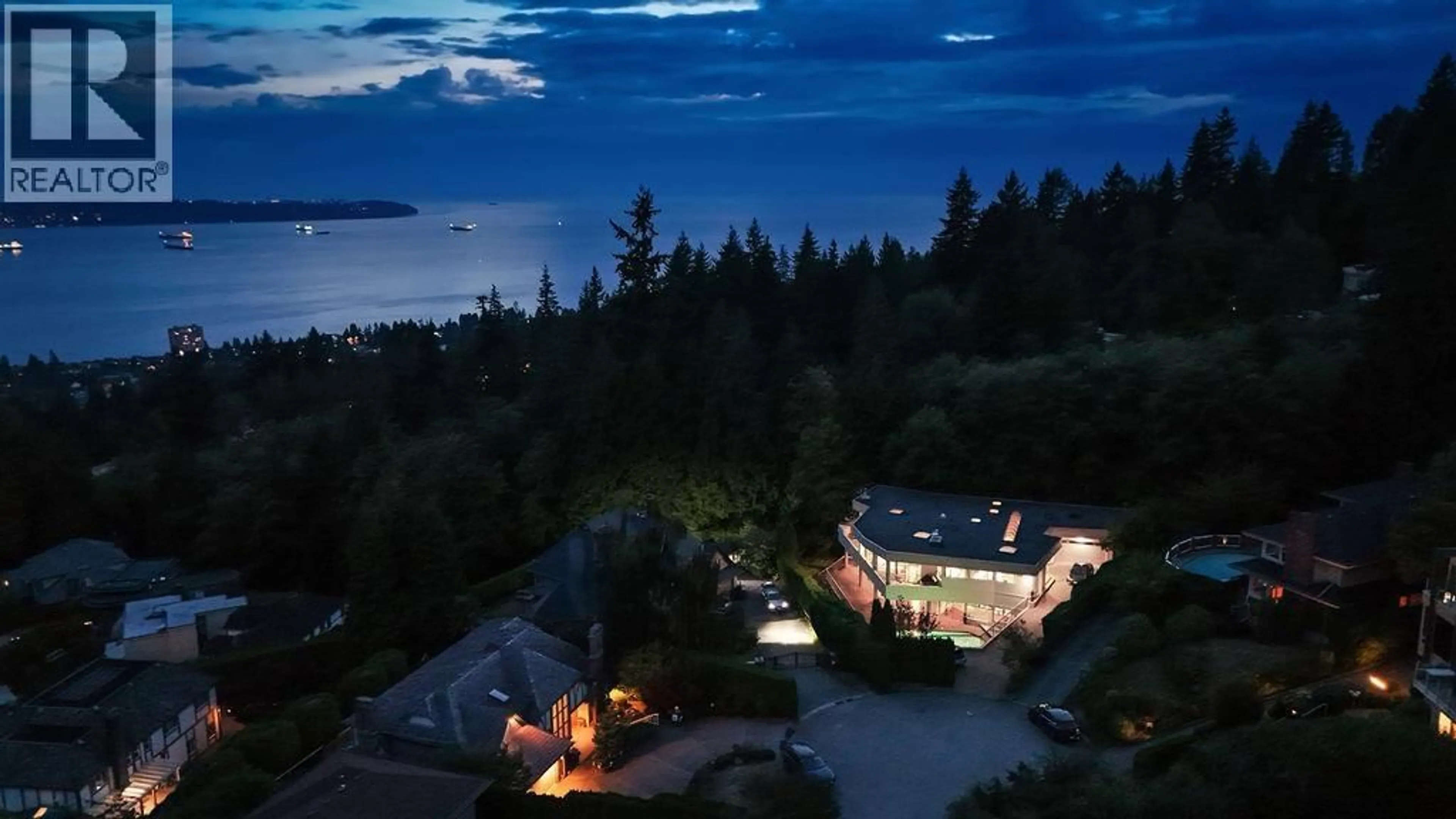 A pic from outside/outdoor area/front of a property/back of a property/a pic from drone, water/lake/river/ocean view for 2490 WESTHILL COURT, West Vancouver British Columbia V7S3A5