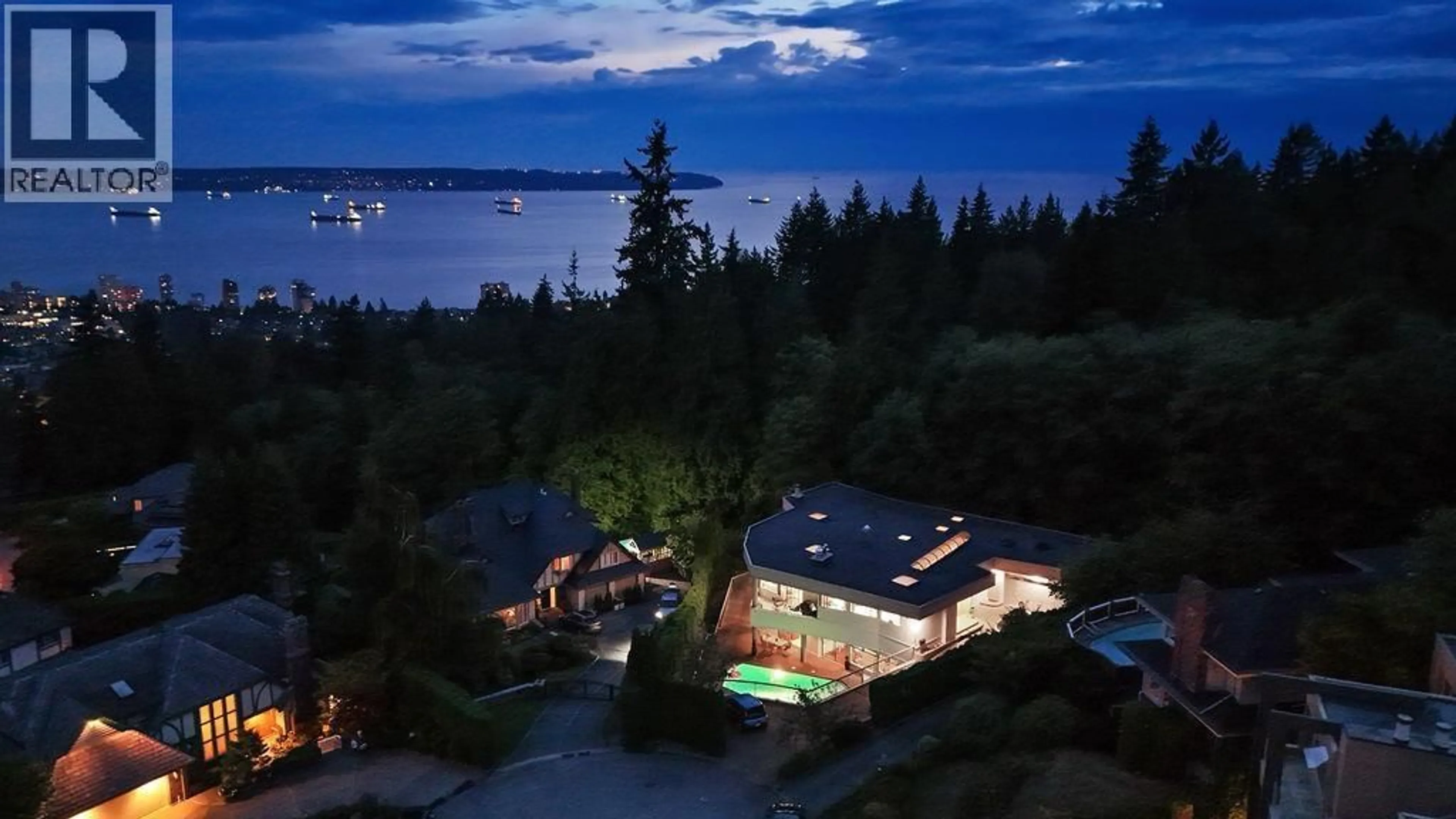 A pic from outside/outdoor area/front of a property/back of a property/a pic from drone, water/lake/river/ocean view for 2490 WESTHILL COURT, West Vancouver British Columbia V7S3A5