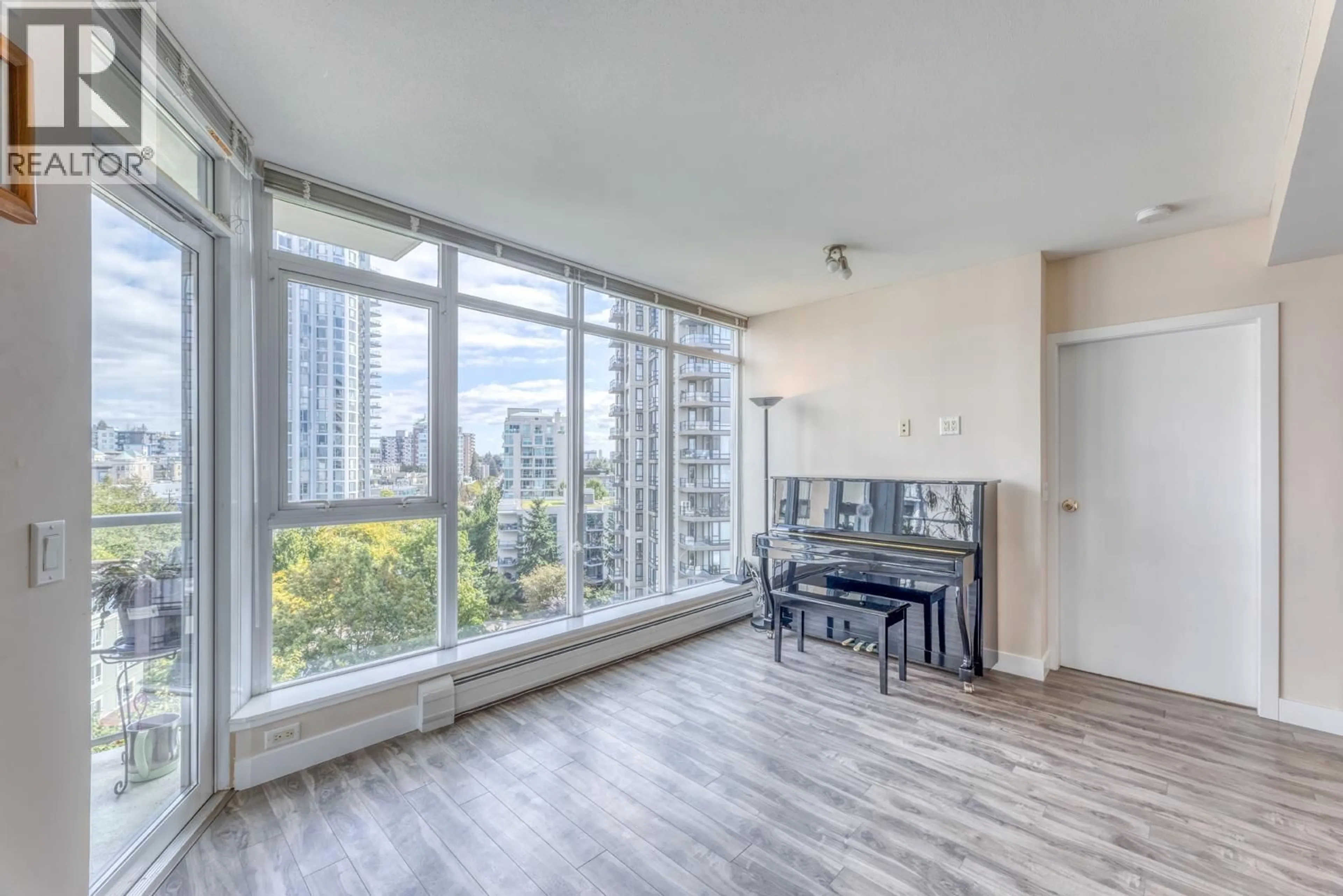 Unknown for 901 - 175 2ND STREET, North Vancouver British Columbia V7M0A5