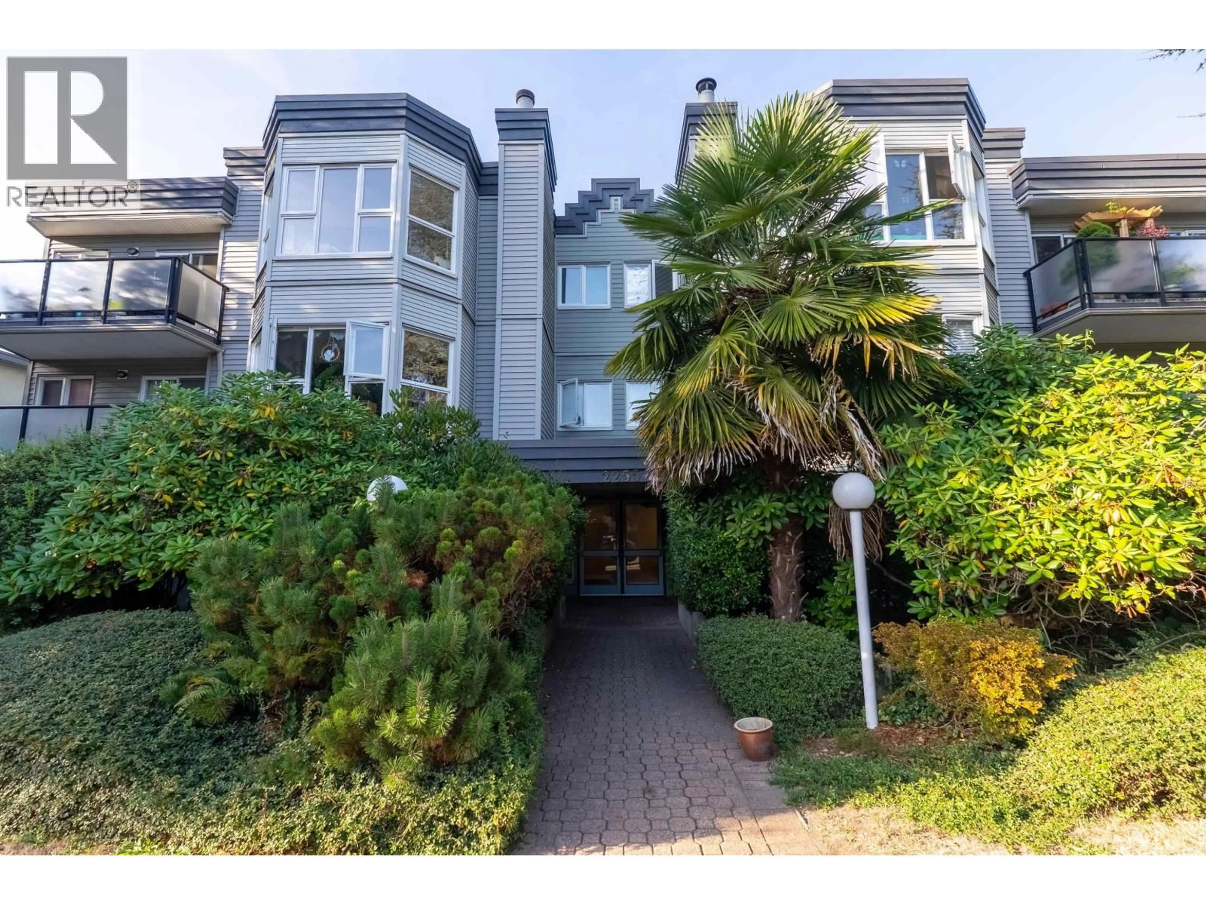 Unknown for 208 - 2255 ETON STREET, Vancouver British Columbia V5L1C9