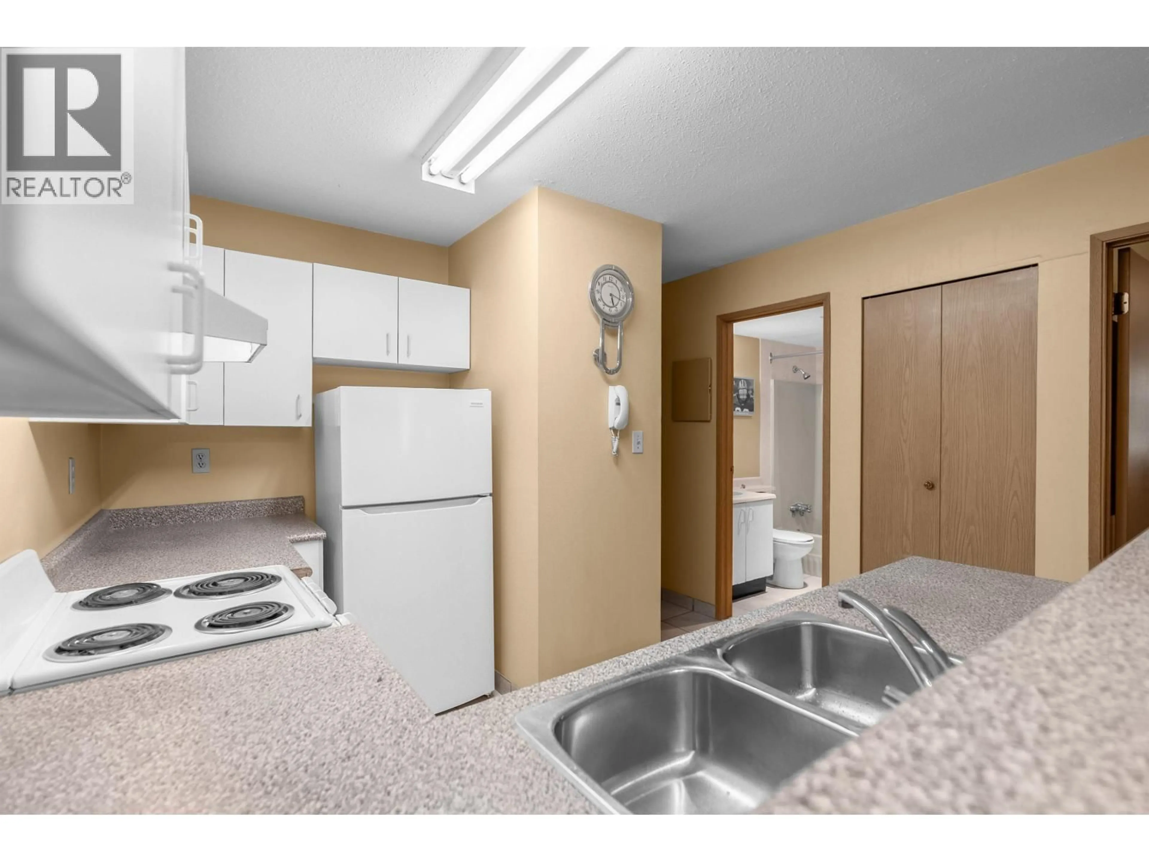Standard kitchen, unknown for 208 - 2255 ETON STREET, Vancouver British Columbia V5L1C9