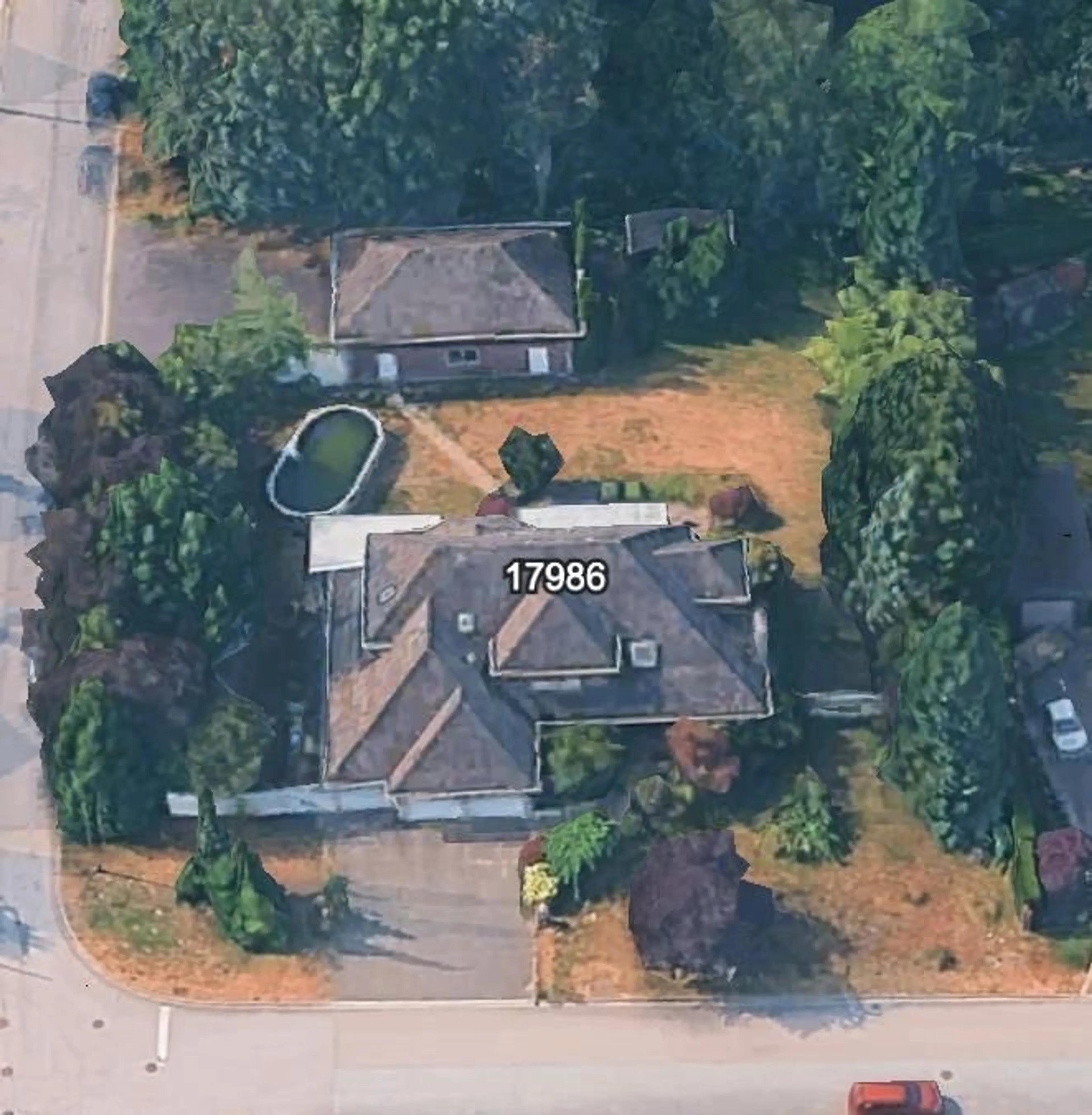 A pic from outside/outdoor area/front of a property/back of a property/a pic from drone, street for 17986 67, Surrey British Columbia V3S8C3
