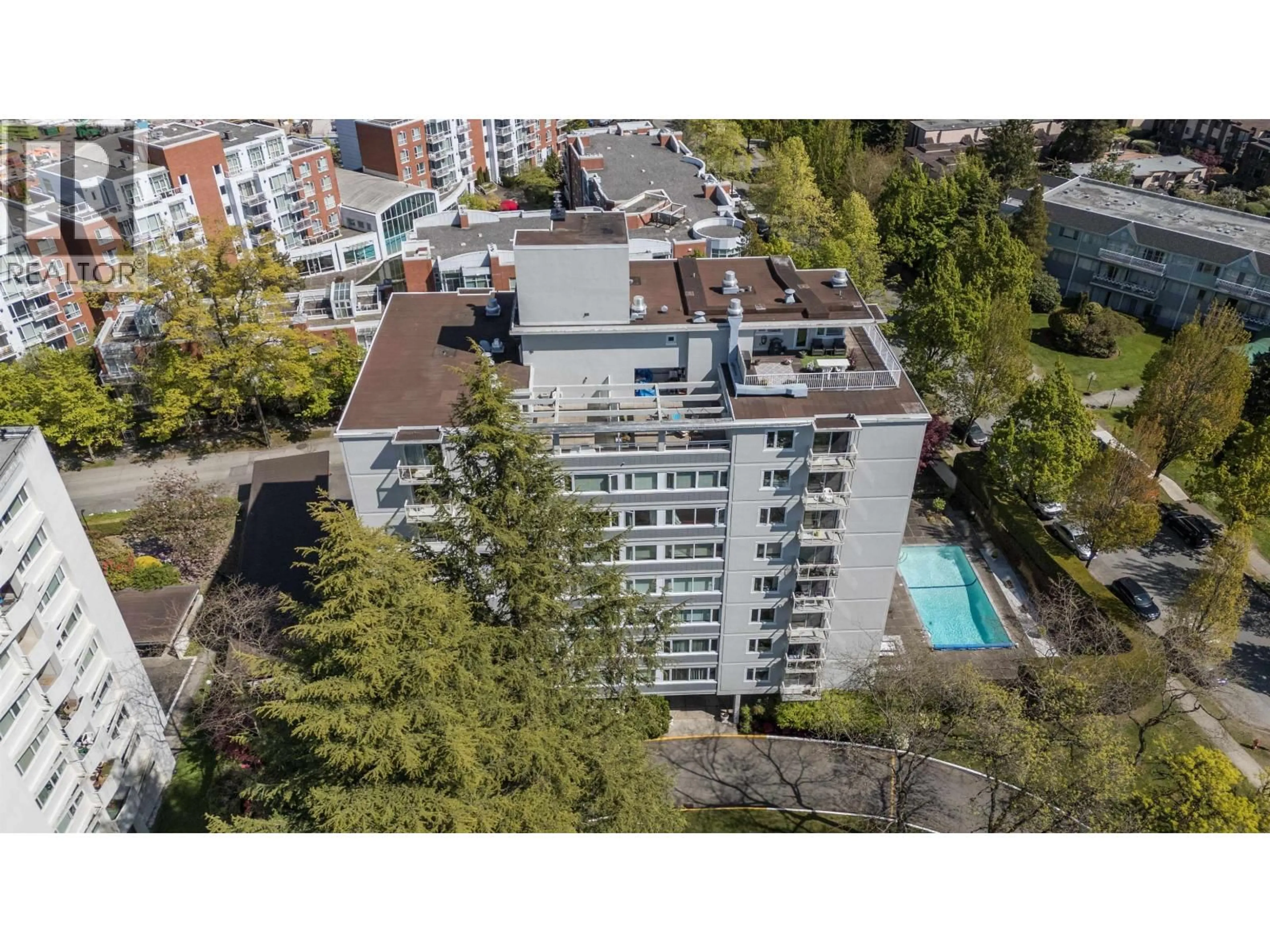 A pic from outside/outdoor area/front of a property/back of a property/a pic from drone, city buildings view from balcony for 101 - 6076 TISDALL STREET, Vancouver British Columbia V5Z3N2