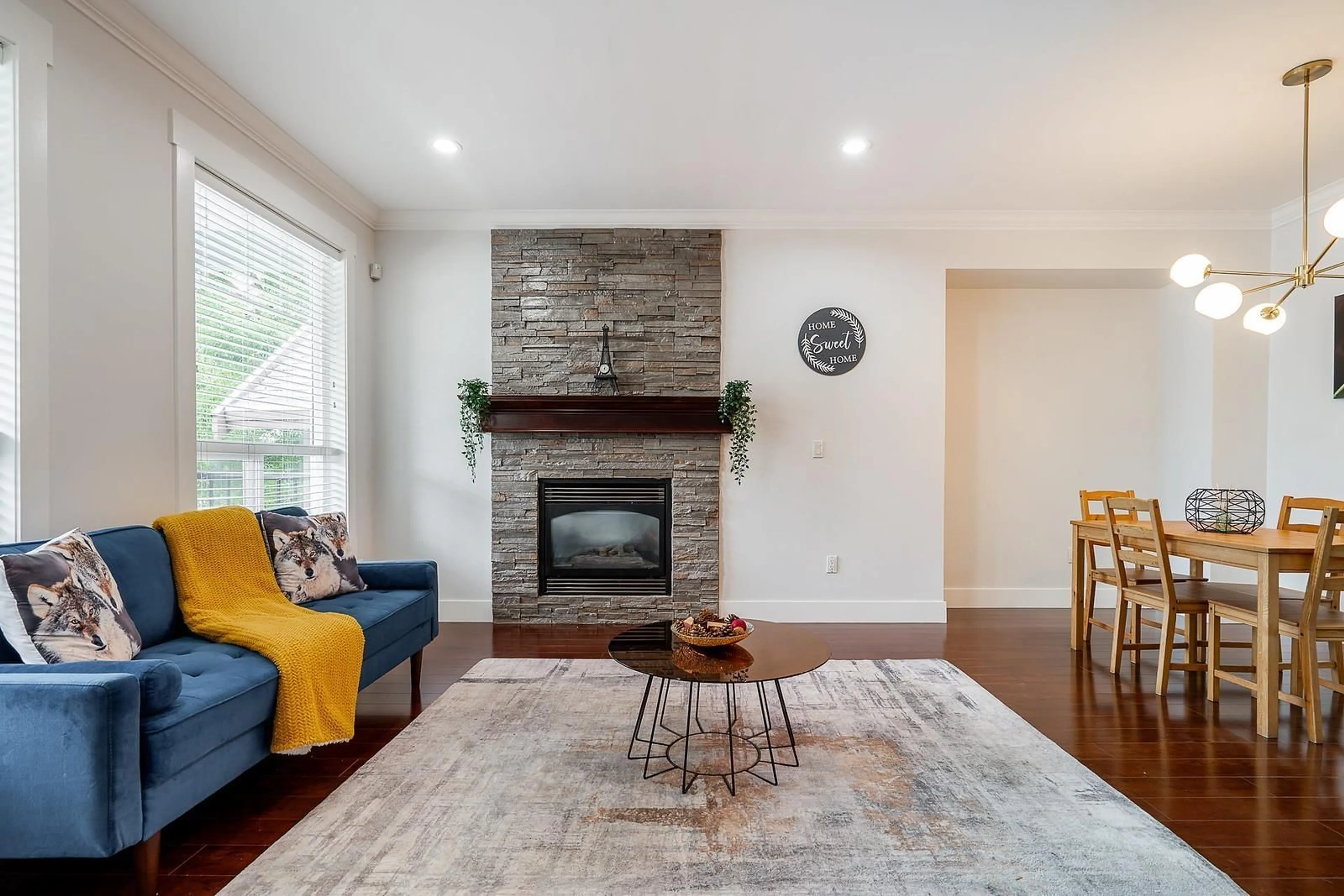 Living room with furniture, unknown for 6222 148, Surrey British Columbia V3S8E8