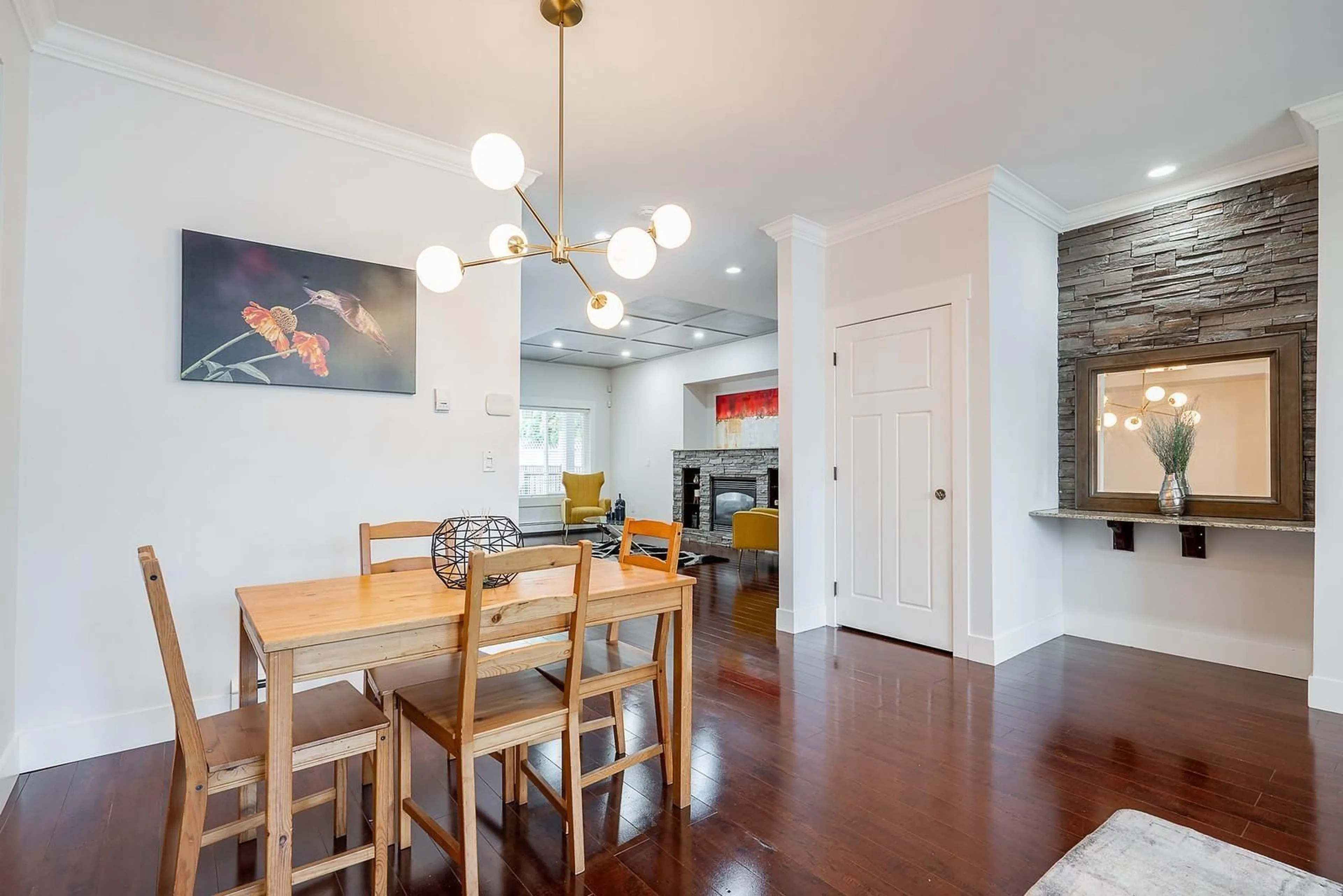 Dining room, wood/laminate floor for 6222 148, Surrey British Columbia V3S8E8