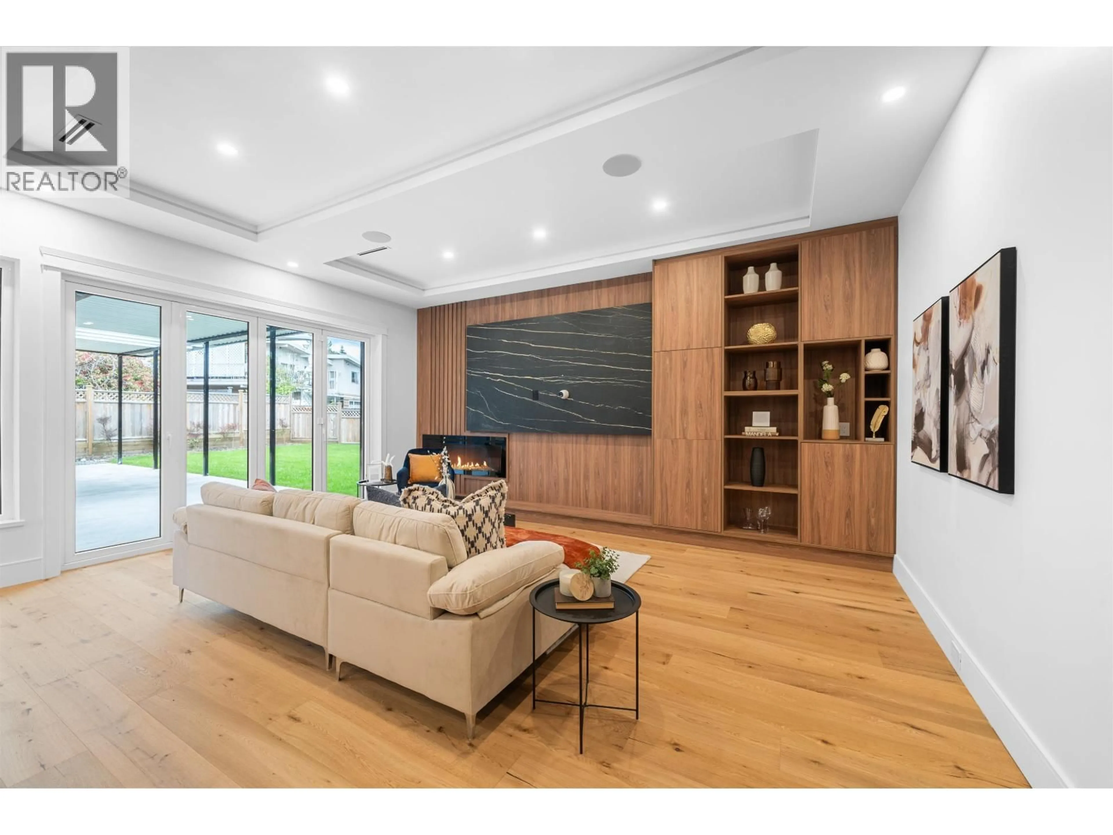 Living room with furniture, wood/laminate floor for 687 POPLAR STREET, Coquitlam British Columbia V3J3K7