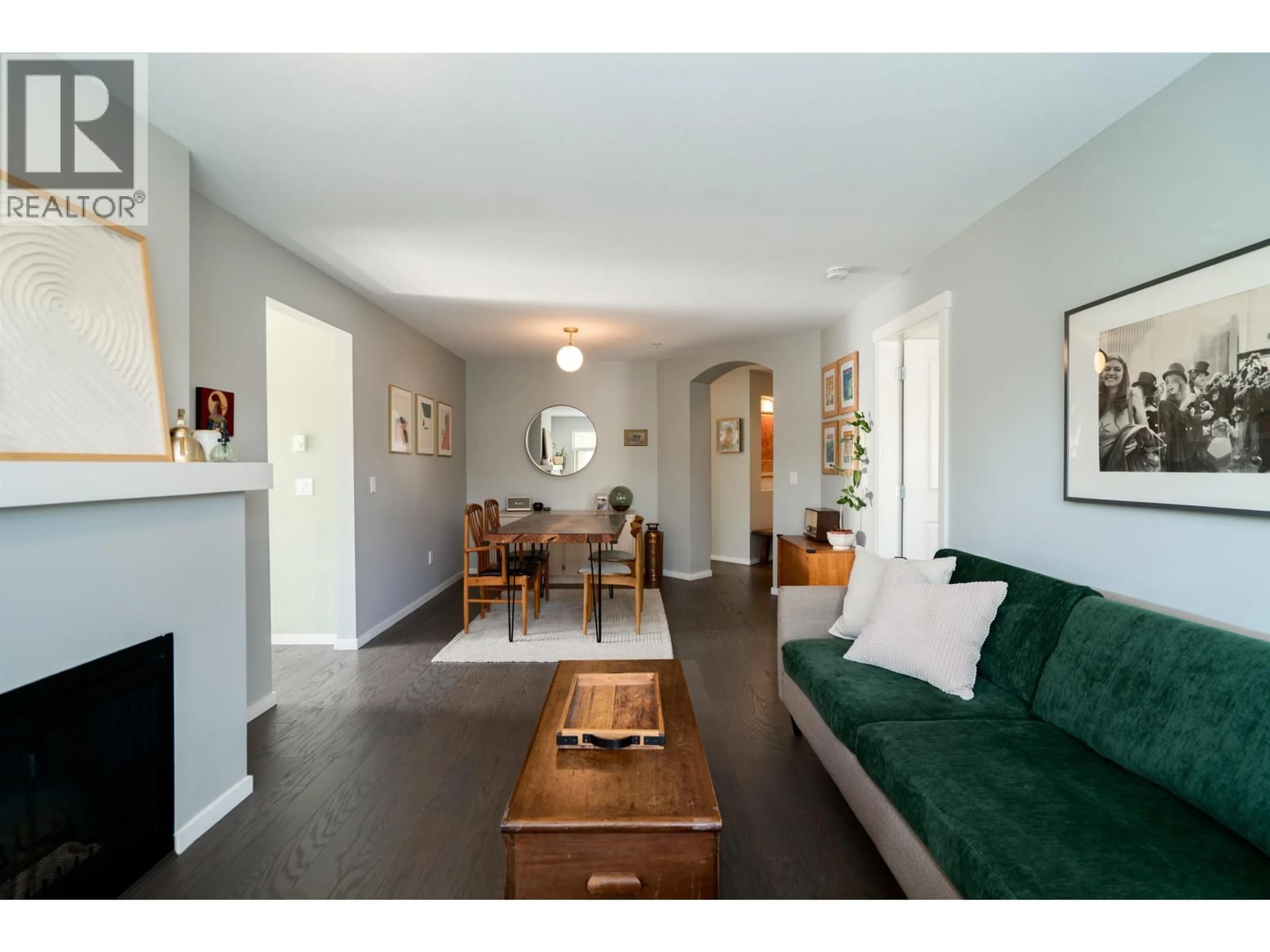 Living room with furniture, wood/laminate floor for 309 - 500 KLAHANIE DRIVE, Port Moody British Columbia V3H5L1