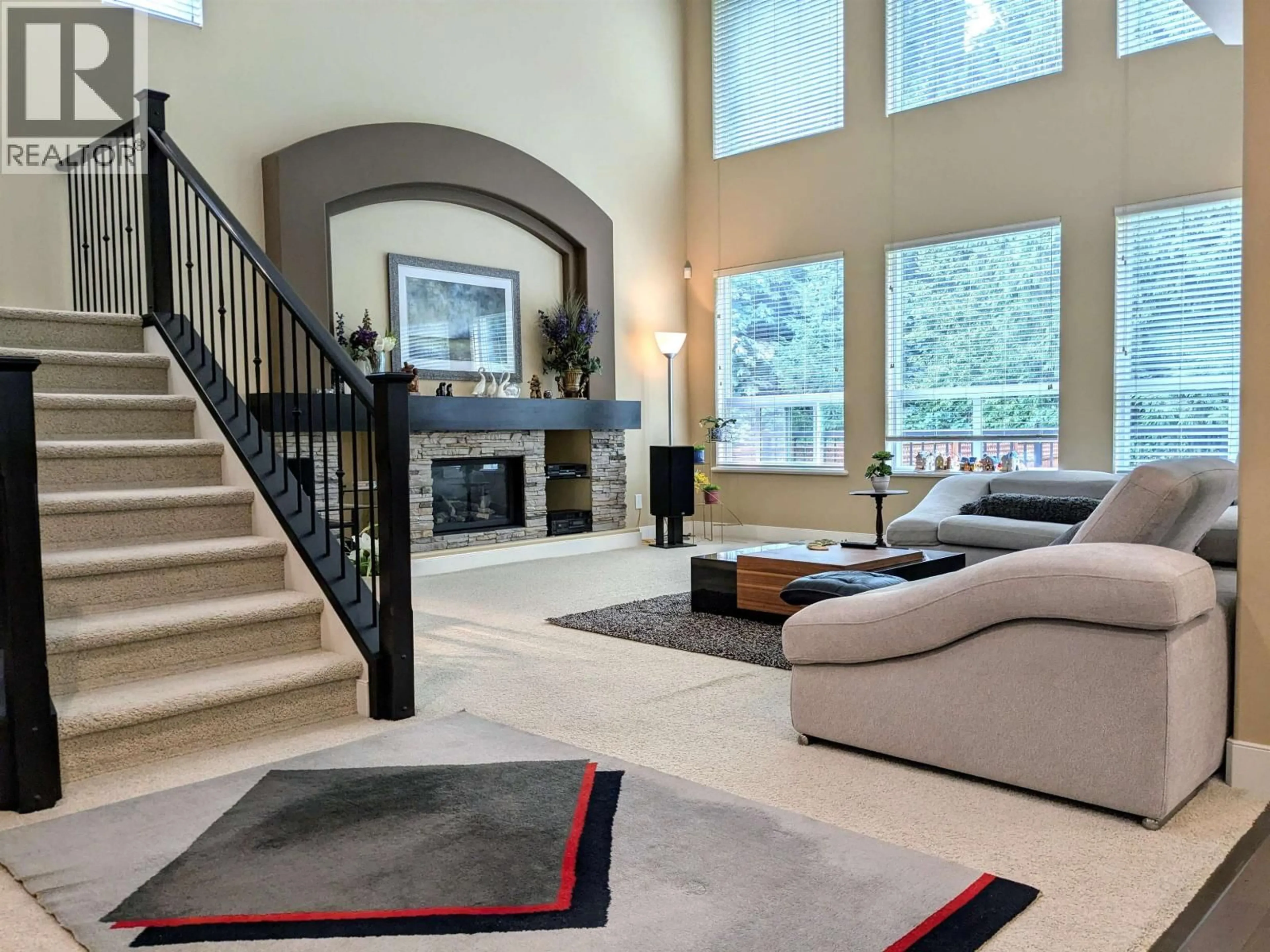 Living room with furniture, unknown for 3346 DEVONSHIRE AVENUE, Coquitlam British Columbia V3E0A9