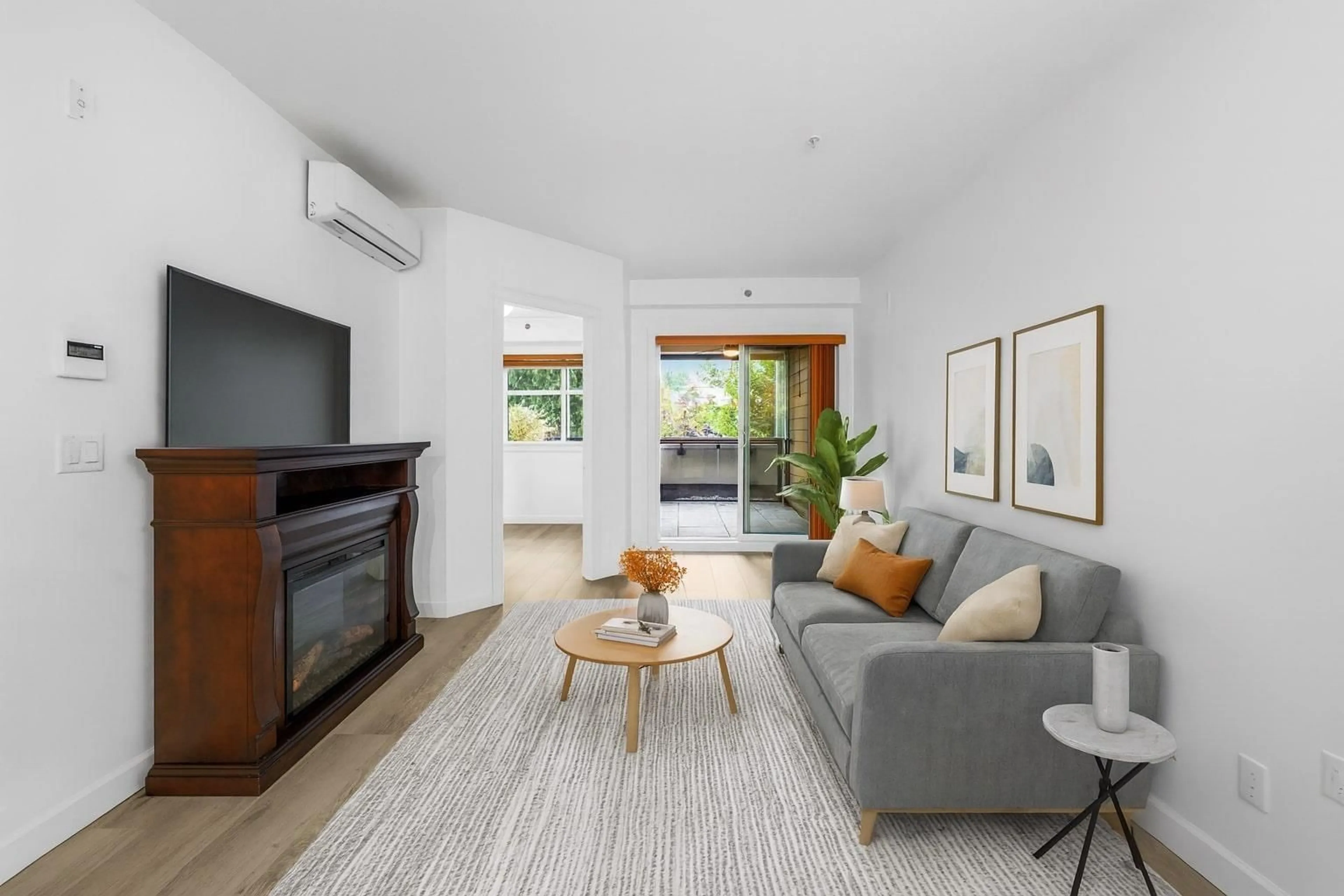 Living room with furniture, unknown for 202 - 20376 86, Langley British Columbia V2Y3P8