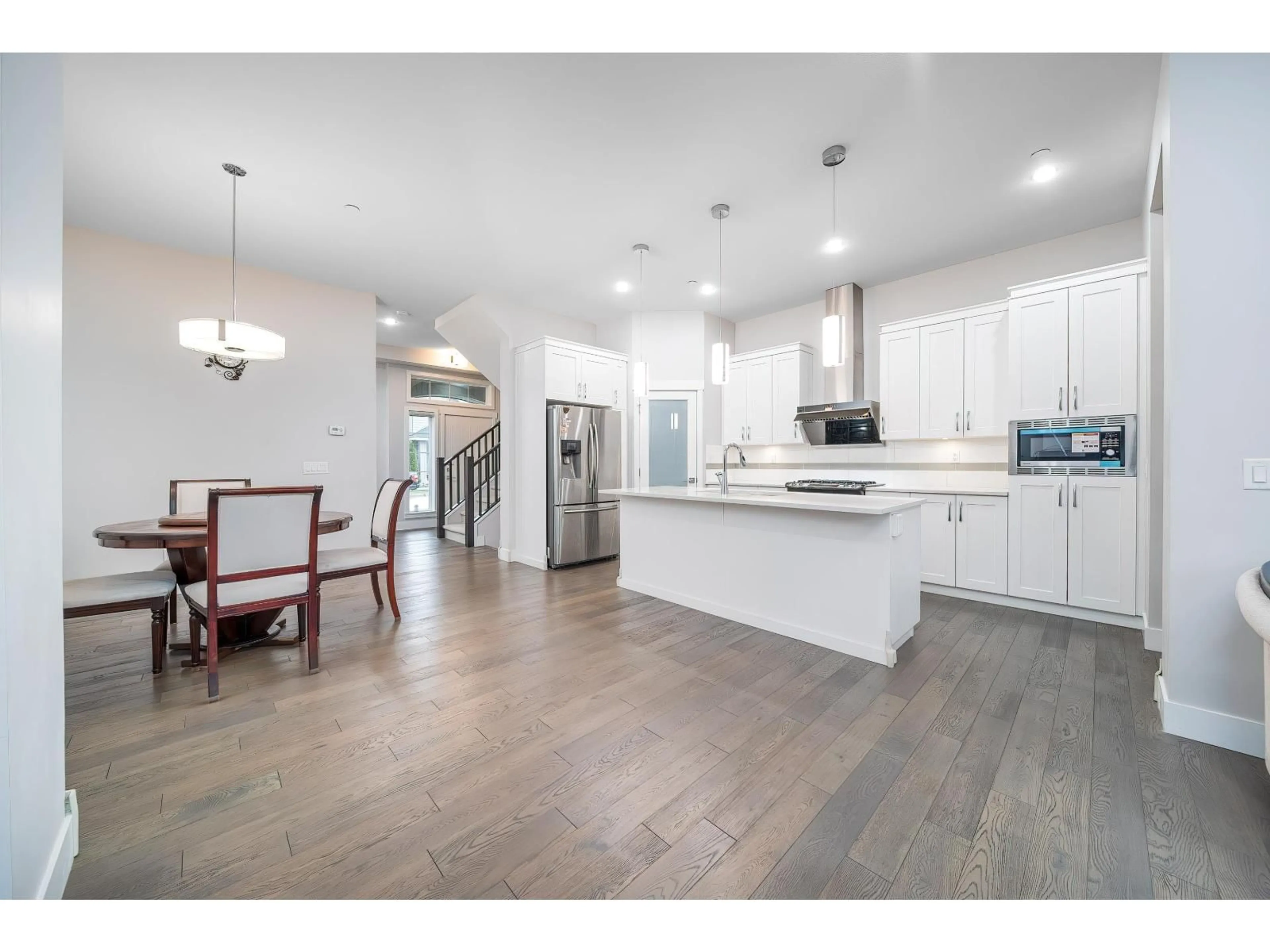 Open concept kitchen, unknown for 2168 165B, Surrey British Columbia V3Z0V6
