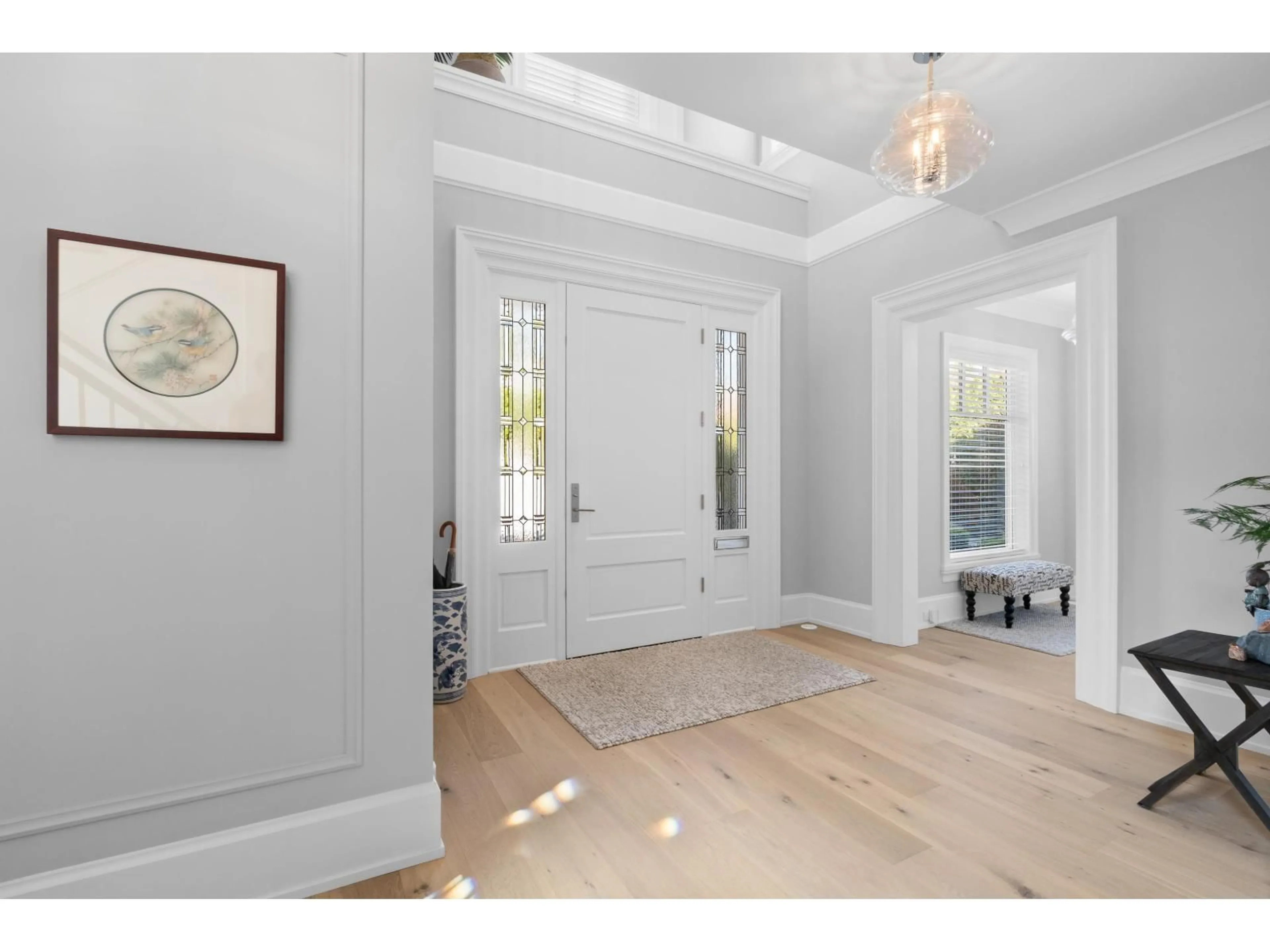 Indoor entryway for 13416 MARINE, Surrey British Columbia V4A1G2