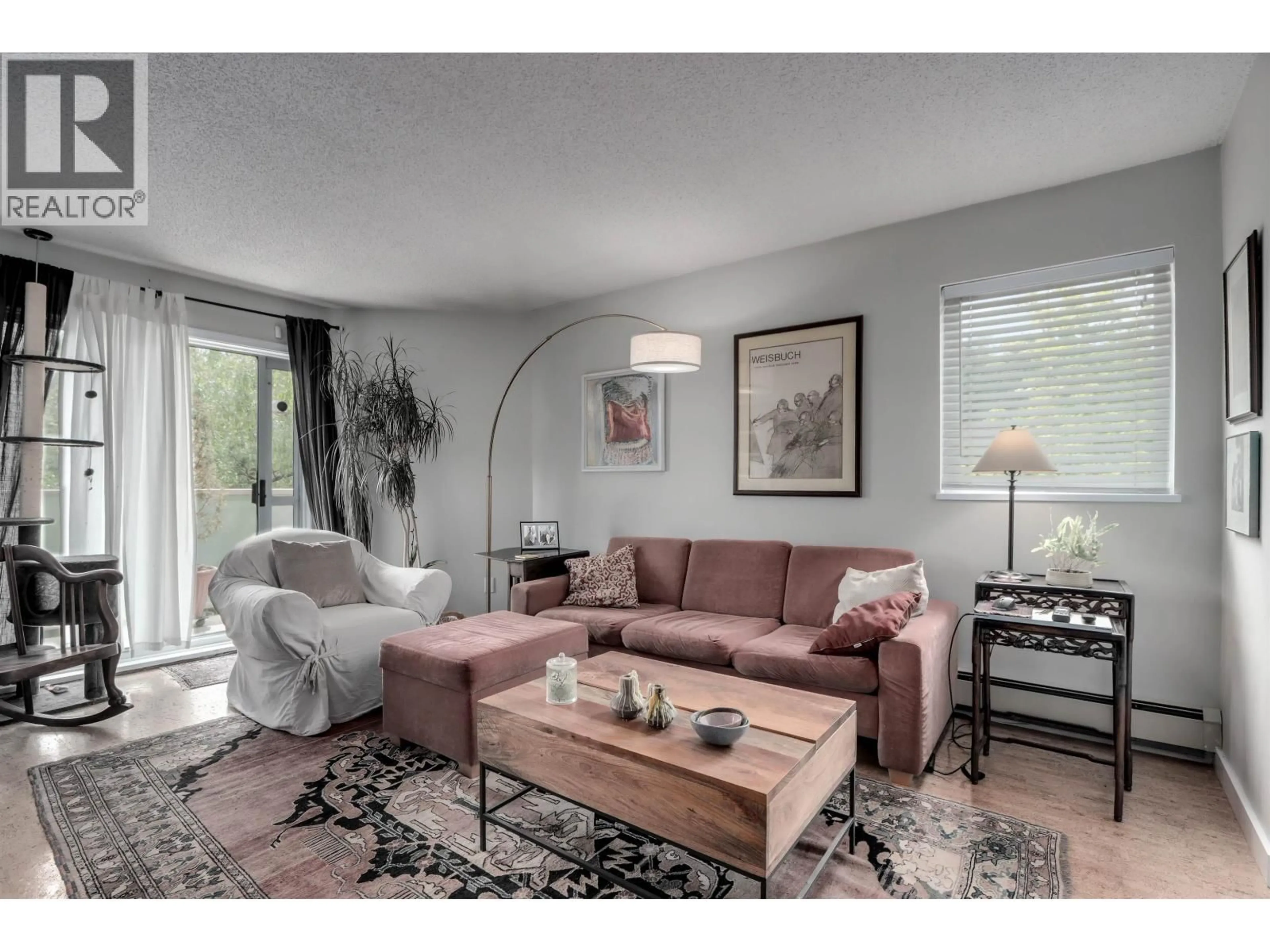 Living room with furniture, unknown for 406 - 998 19TH AVENUE, Vancouver British Columbia V5Z1X5