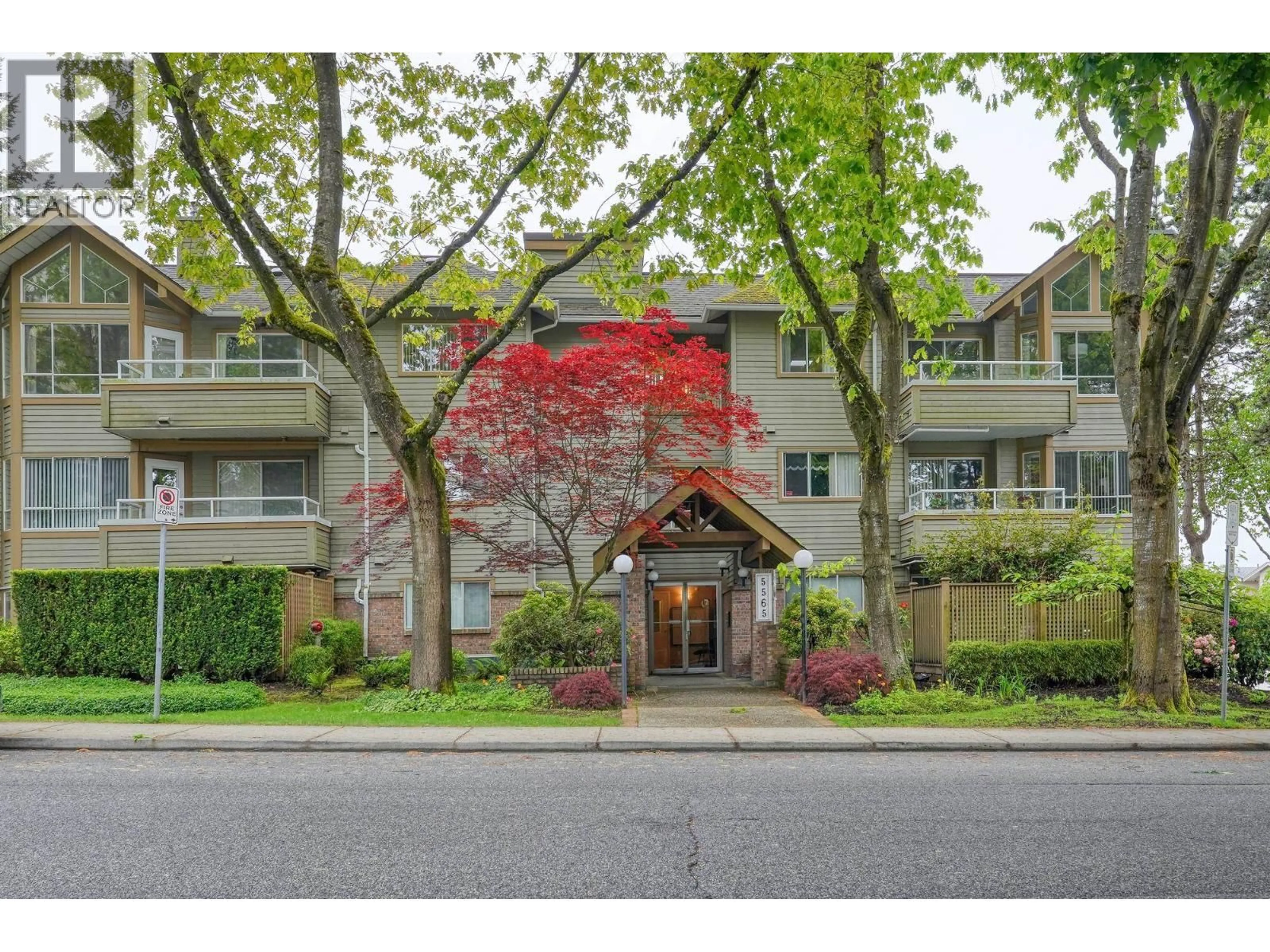 Unknown for 307 - 5565 INMAN AVENUE, Burnaby British Columbia V5H2M2