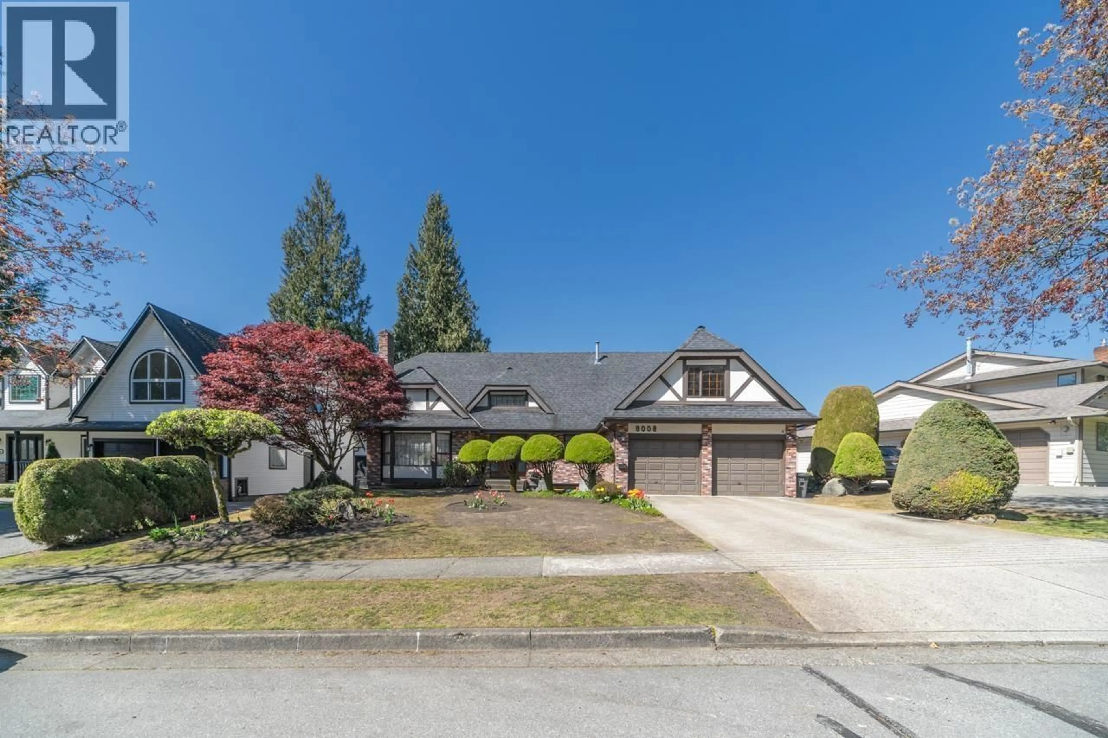 A pic from outside/outdoor area/front of a property/back of a property/a pic from drone, street for 8008 WOODHURST DRIVE, Burnaby British Columbia V5A4E7