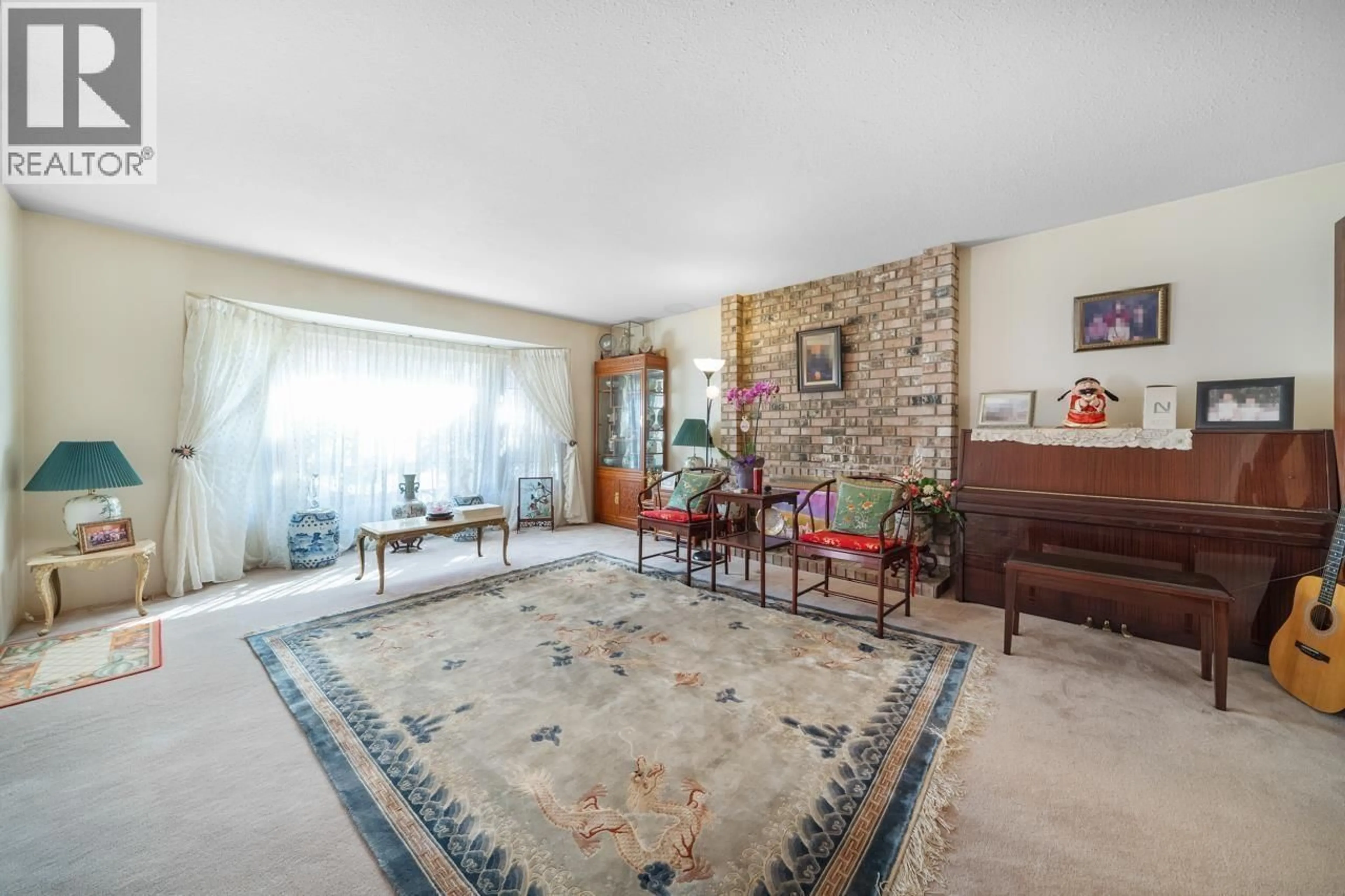 Unknown for 8008 WOODHURST DRIVE, Burnaby British Columbia V5A4E7