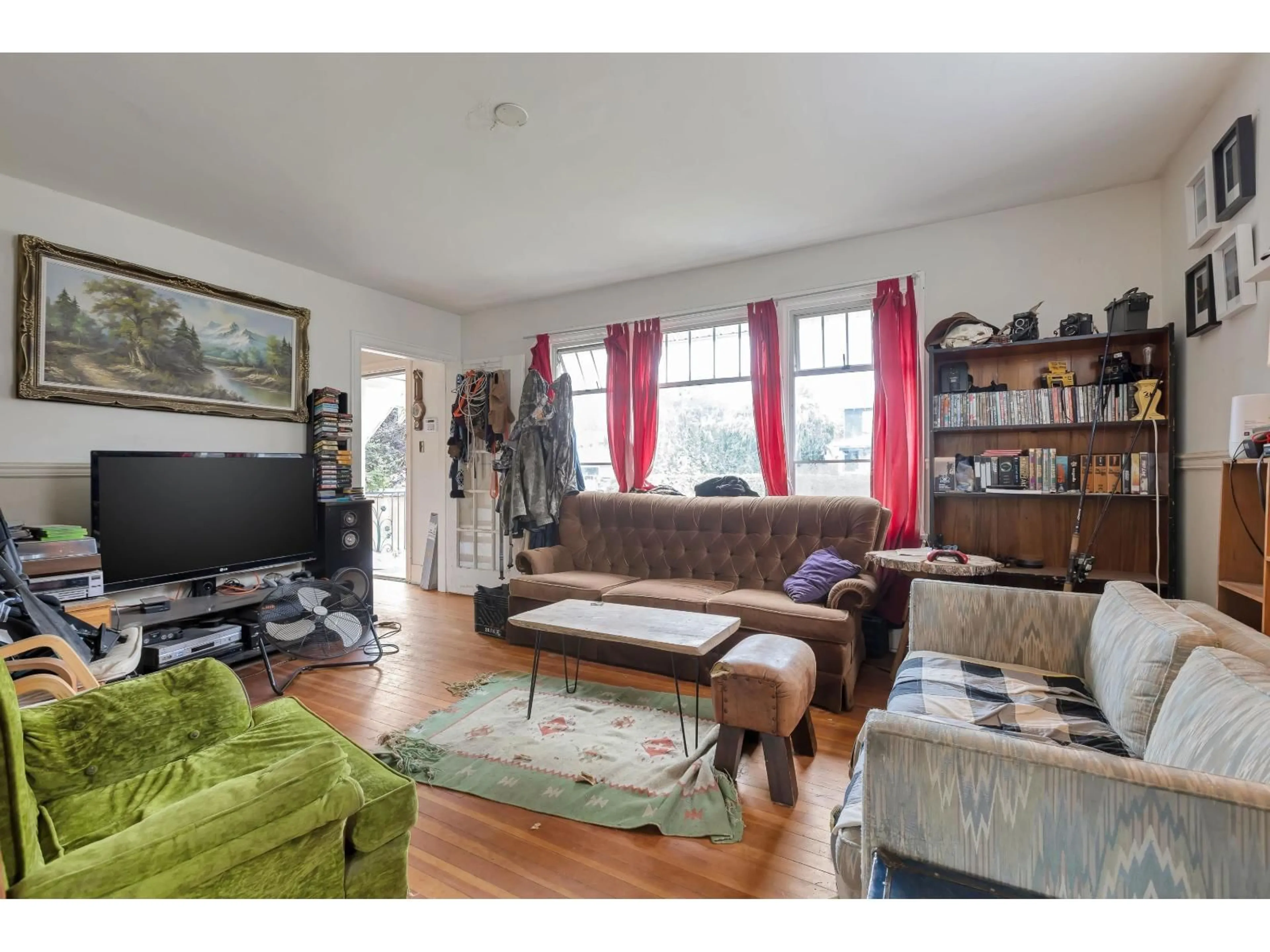 Living room with furniture, unknown for 9500 WOODBINE STREET, Chilliwack British Columbia V2P5S4