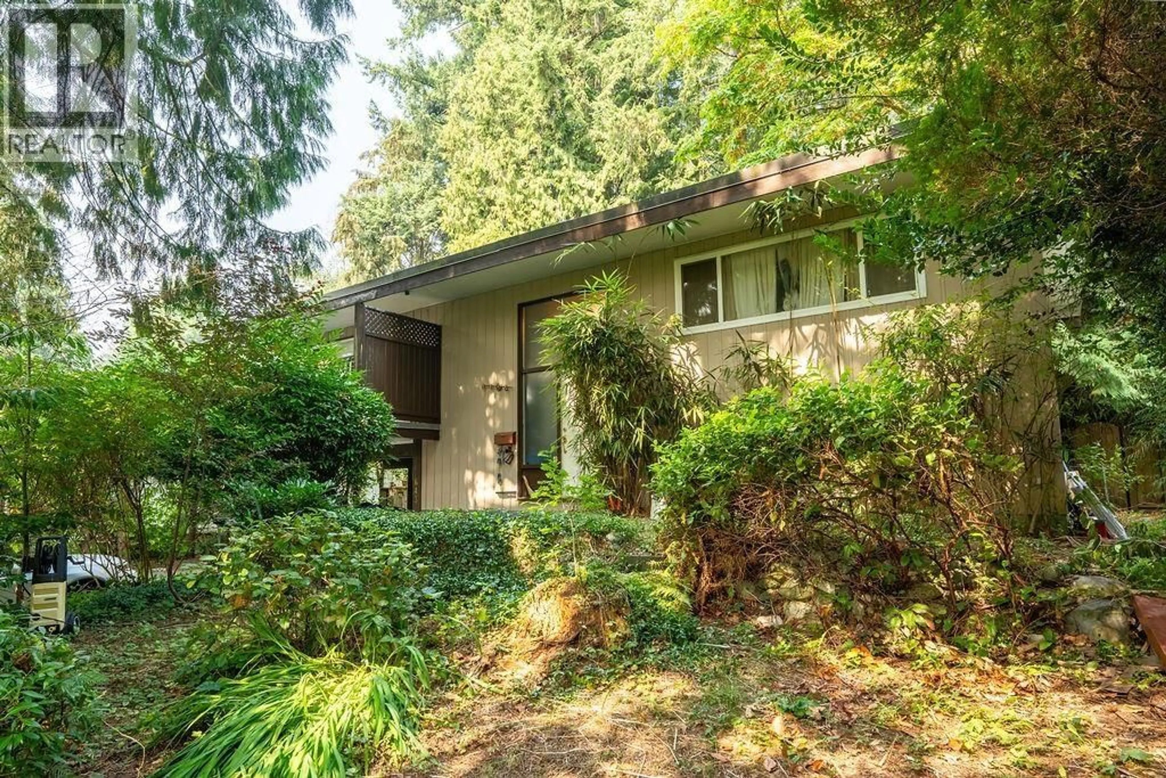 Unknown for 643 PLYMOUTH DRIVE, North Vancouver British Columbia V7H2H5
