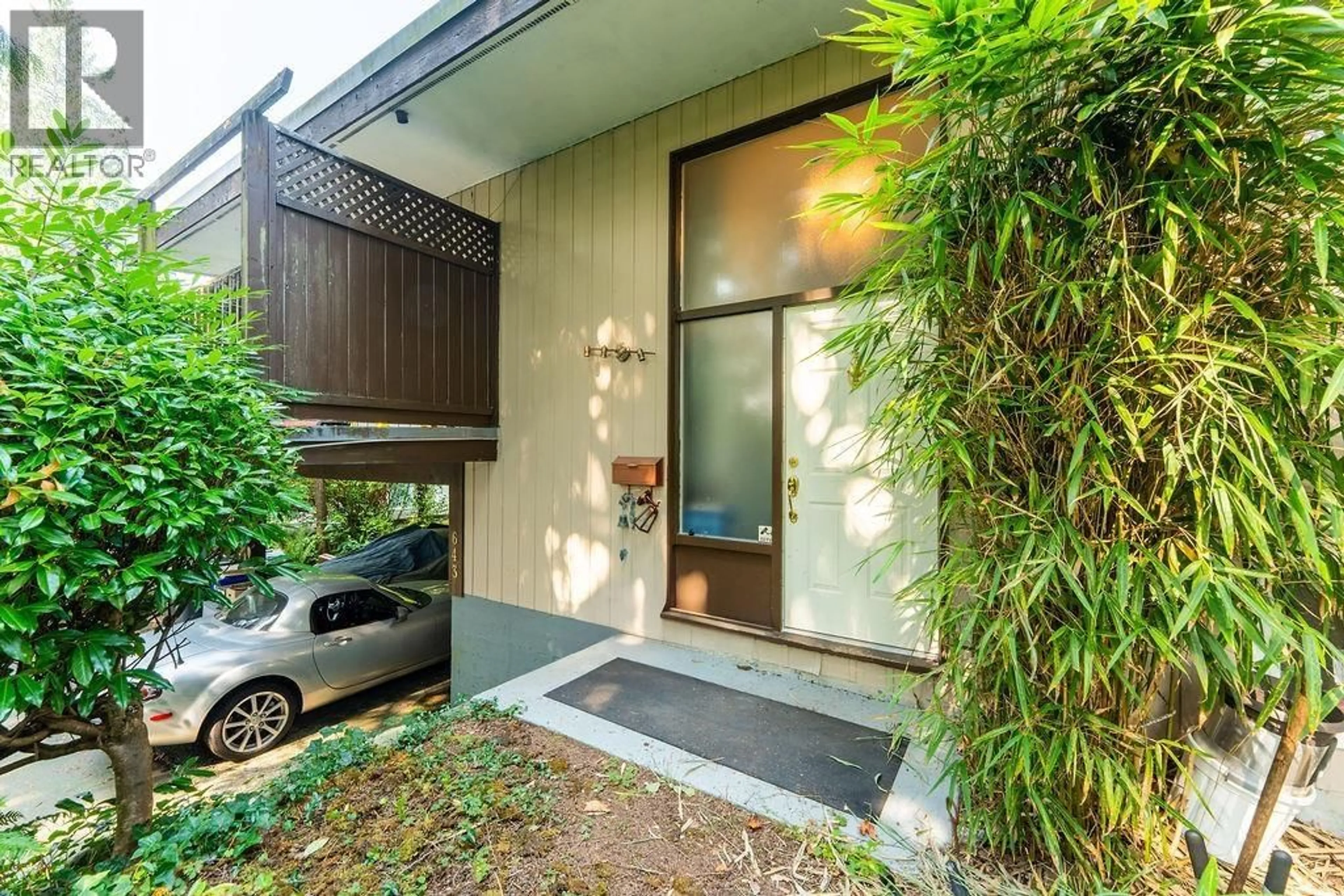 Unknown for 643 PLYMOUTH DRIVE, North Vancouver British Columbia V7H2H5