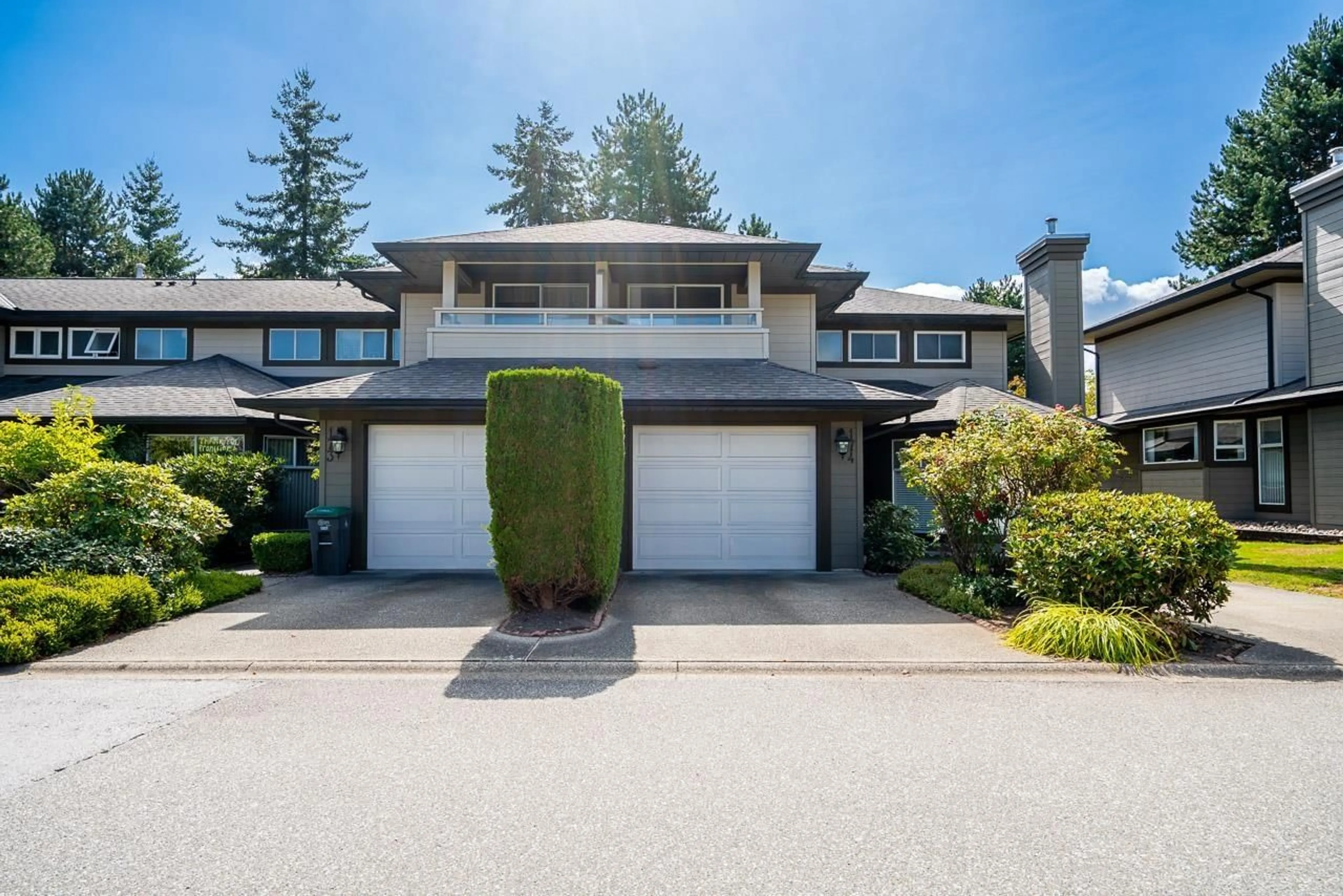A pic from outside/outdoor area/front of a property/back of a property/a pic from drone, street for 174 - 16080 82, Surrey British Columbia V4N0N6