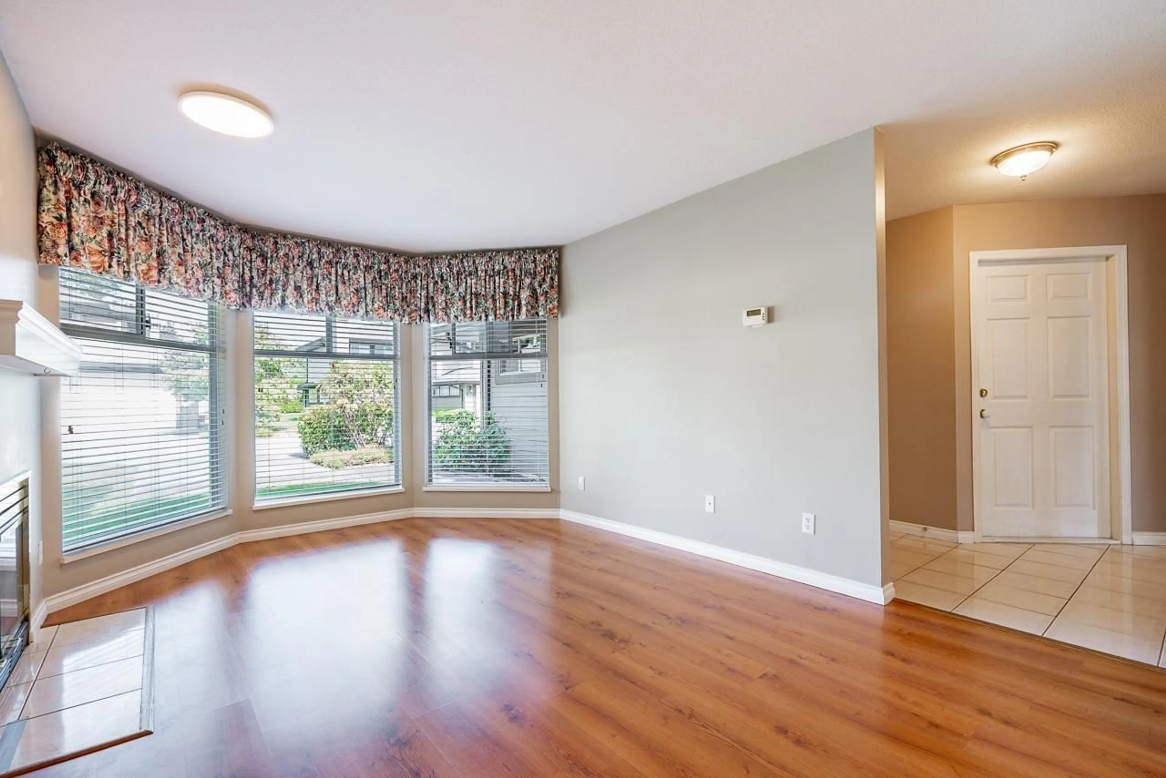 Unknown for 174 - 16080 82, Surrey British Columbia V4N0N6
