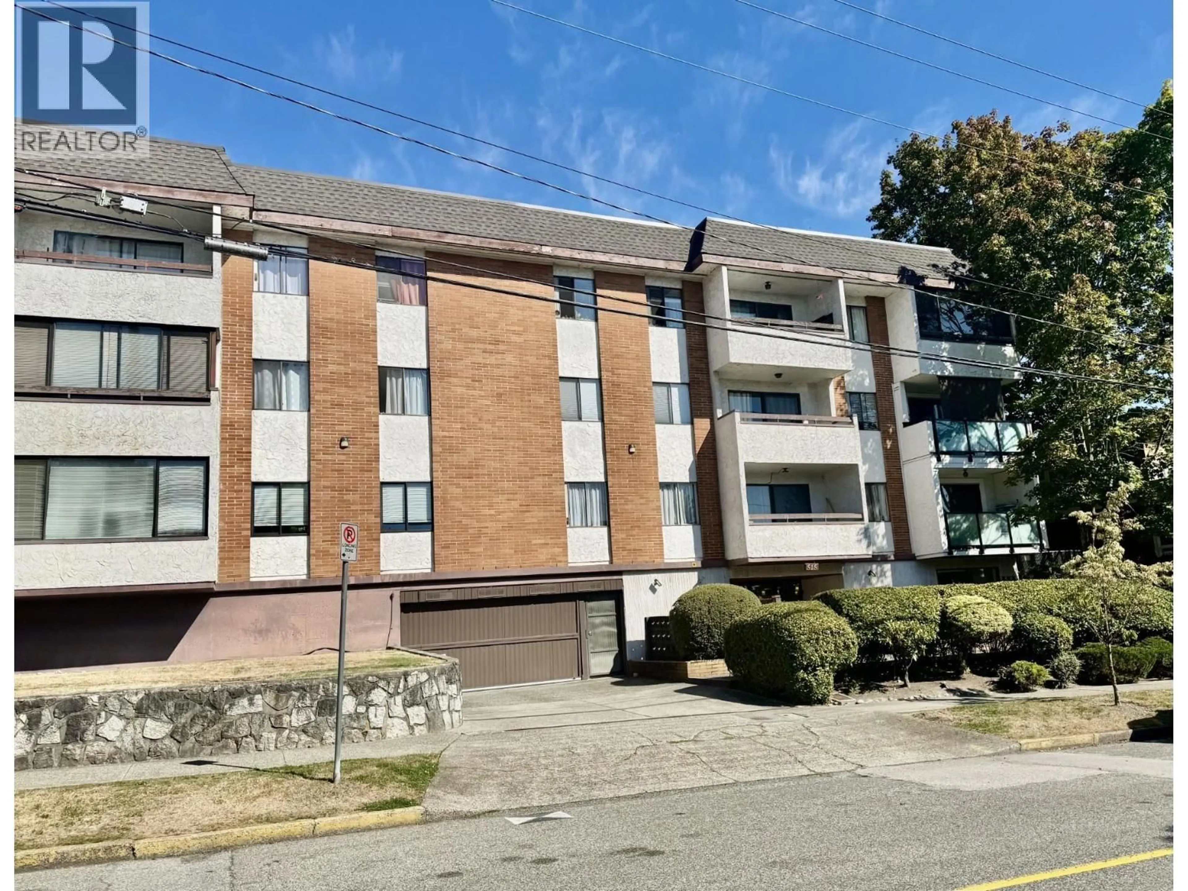 A pic from outside/outdoor area/front of a property/back of a property/a pic from drone, street for 212 - 515 ELEVENTH STREET, New Westminster British Columbia V3M4G4