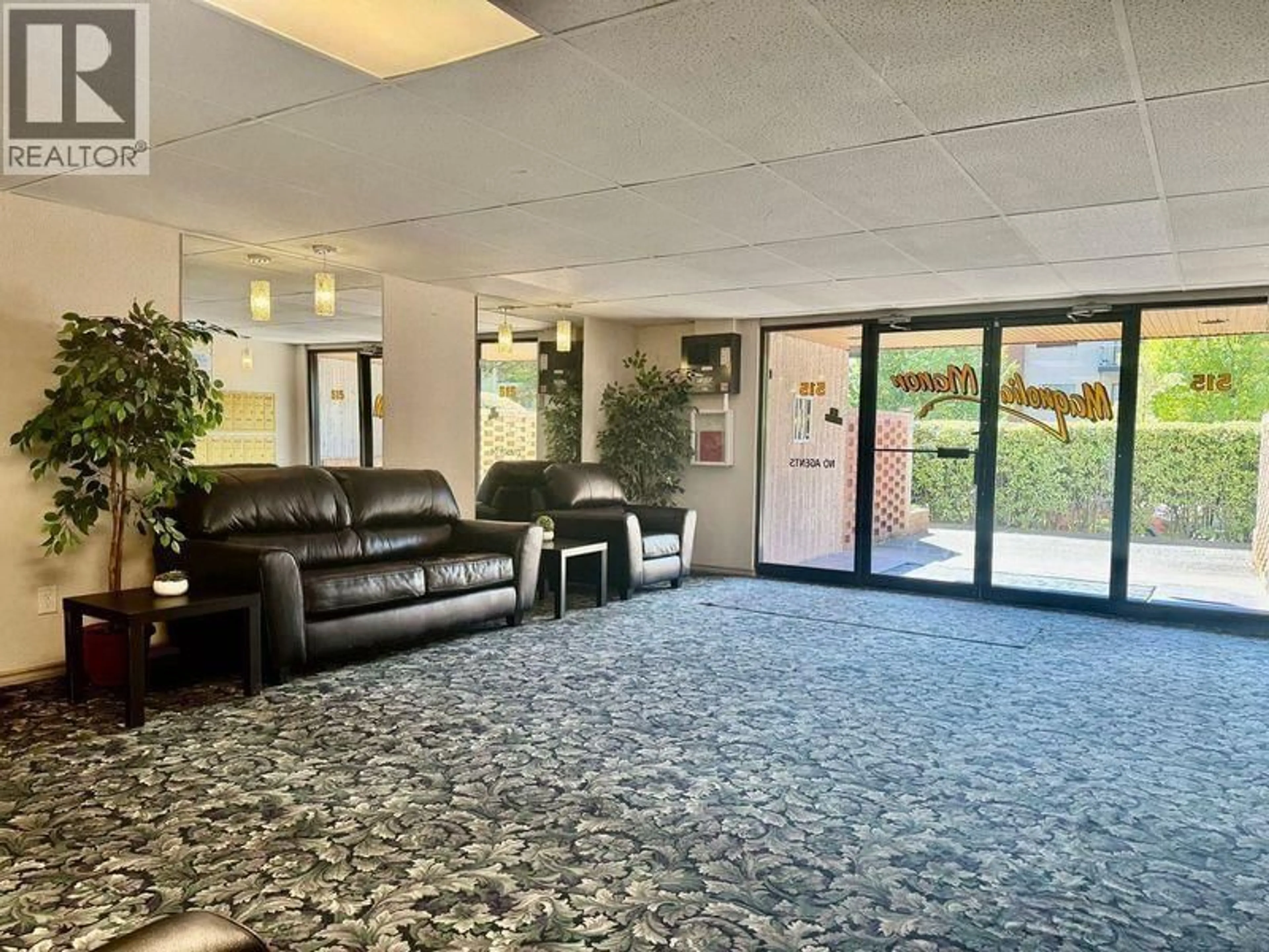 Lobby for 212 - 515 ELEVENTH STREET, New Westminster British Columbia V3M4G4