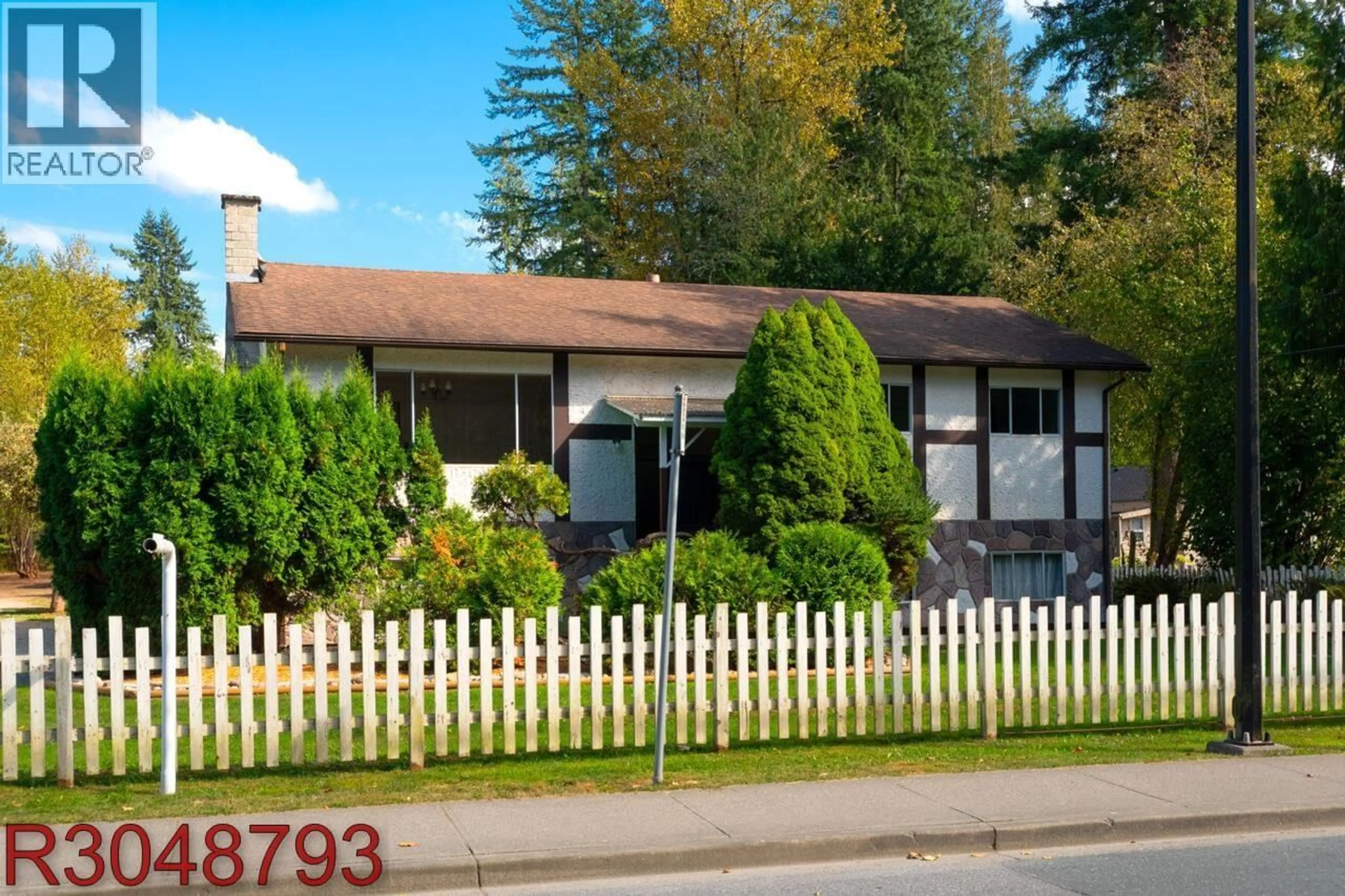 Home with vinyl exterior material, street for 12760 232 STREET, Maple Ridge British Columbia V2X6T8