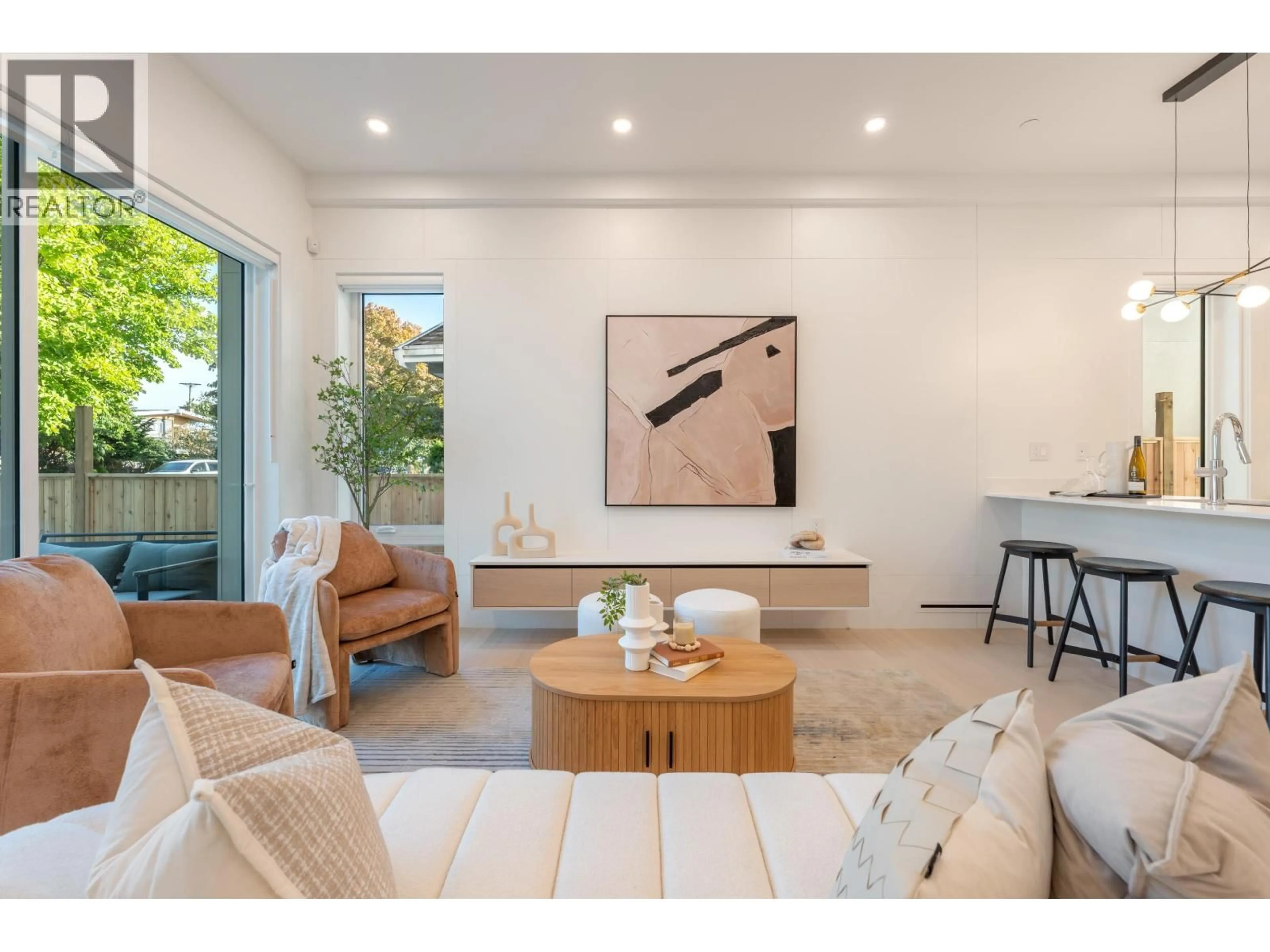 Living room with furniture, unknown for 1 - 6933 PRINCE EDWARD STREET, Vancouver British Columbia V5X3P2