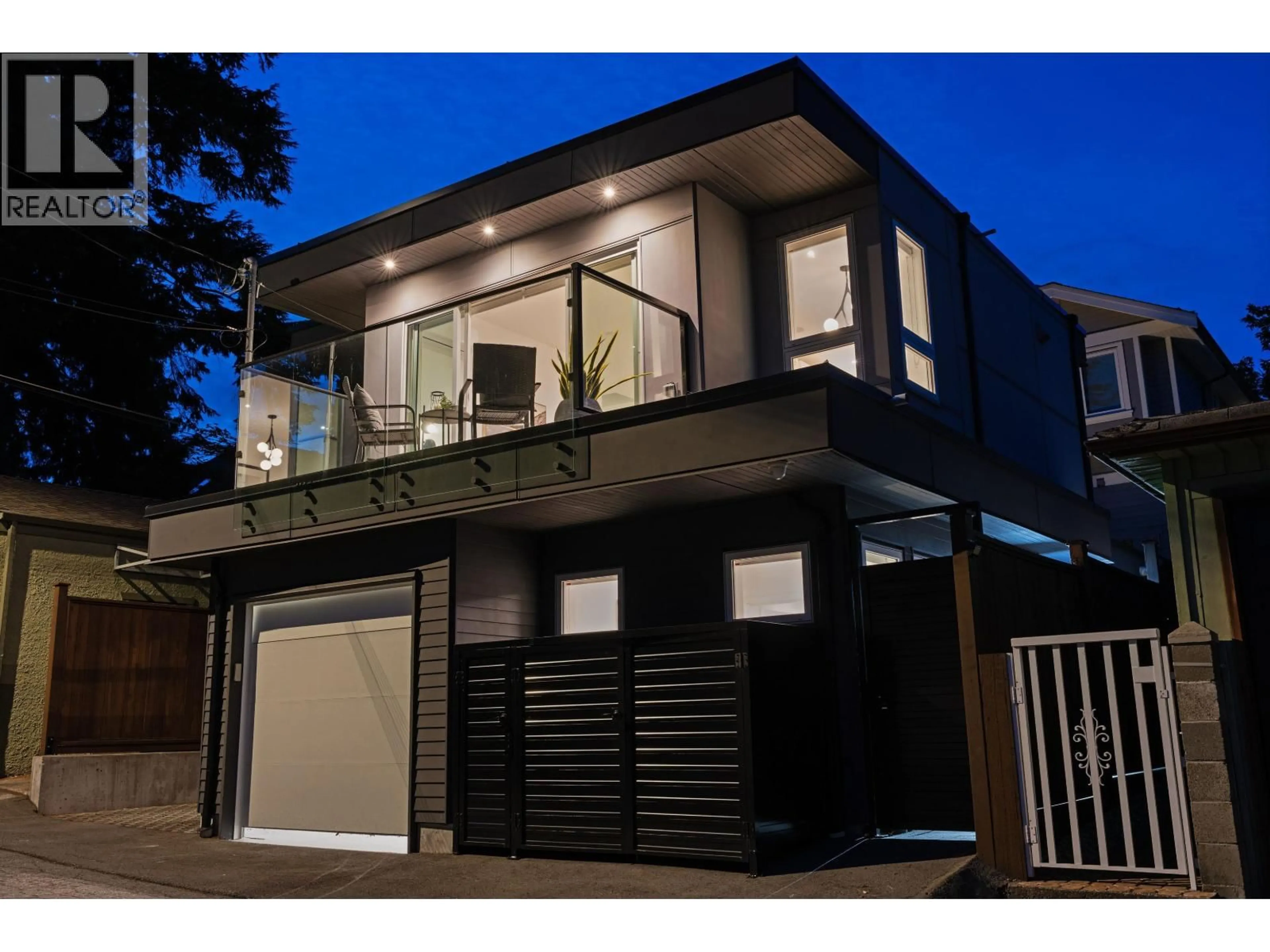 Home with vinyl exterior material, street for 2062 5TH AVENUE, Vancouver British Columbia V5N1M4
