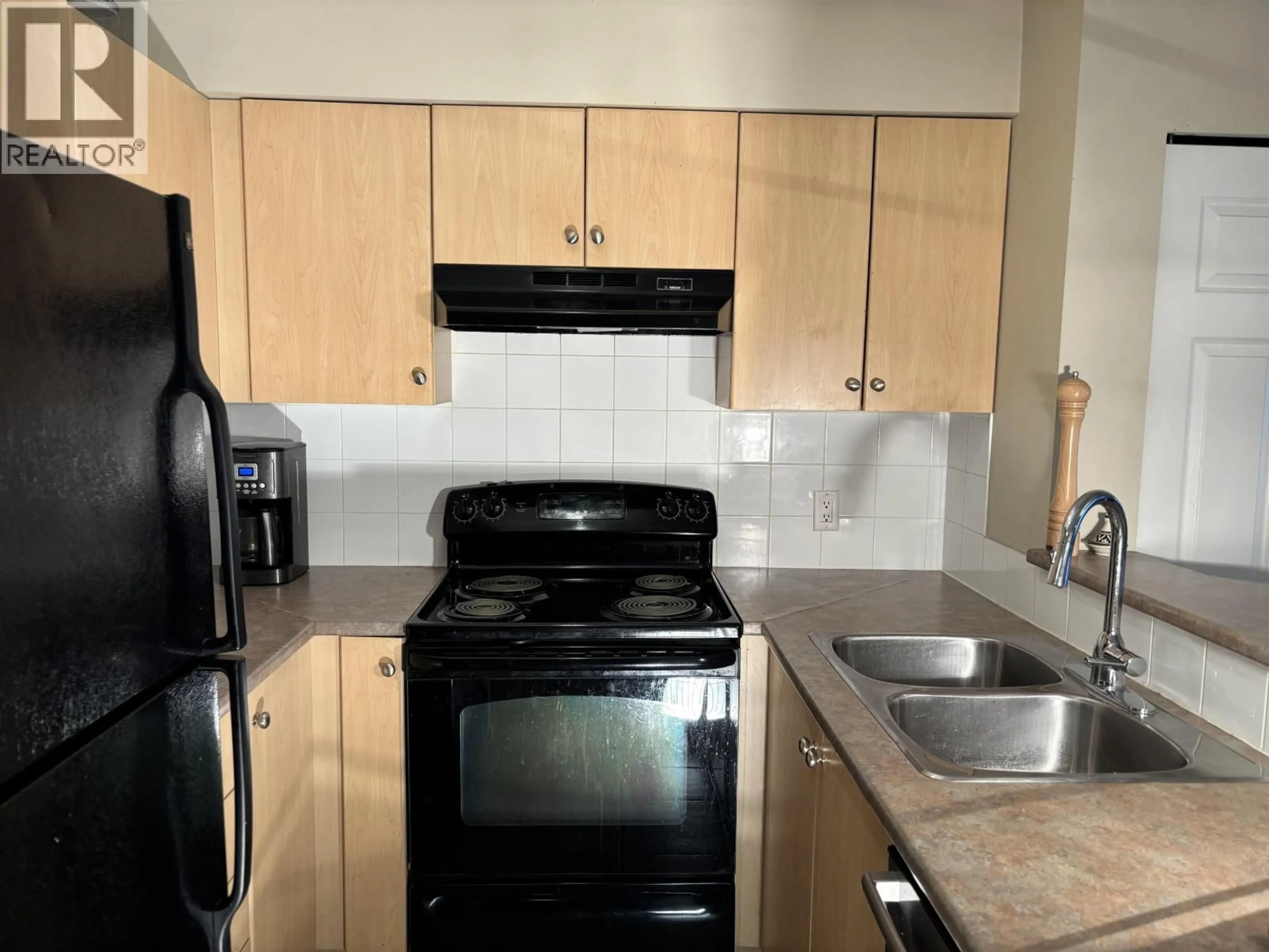 Standard kitchen, unknown for 2210 - 244 SHERBROOKE STREET, New Westminster British Columbia V3L0A3