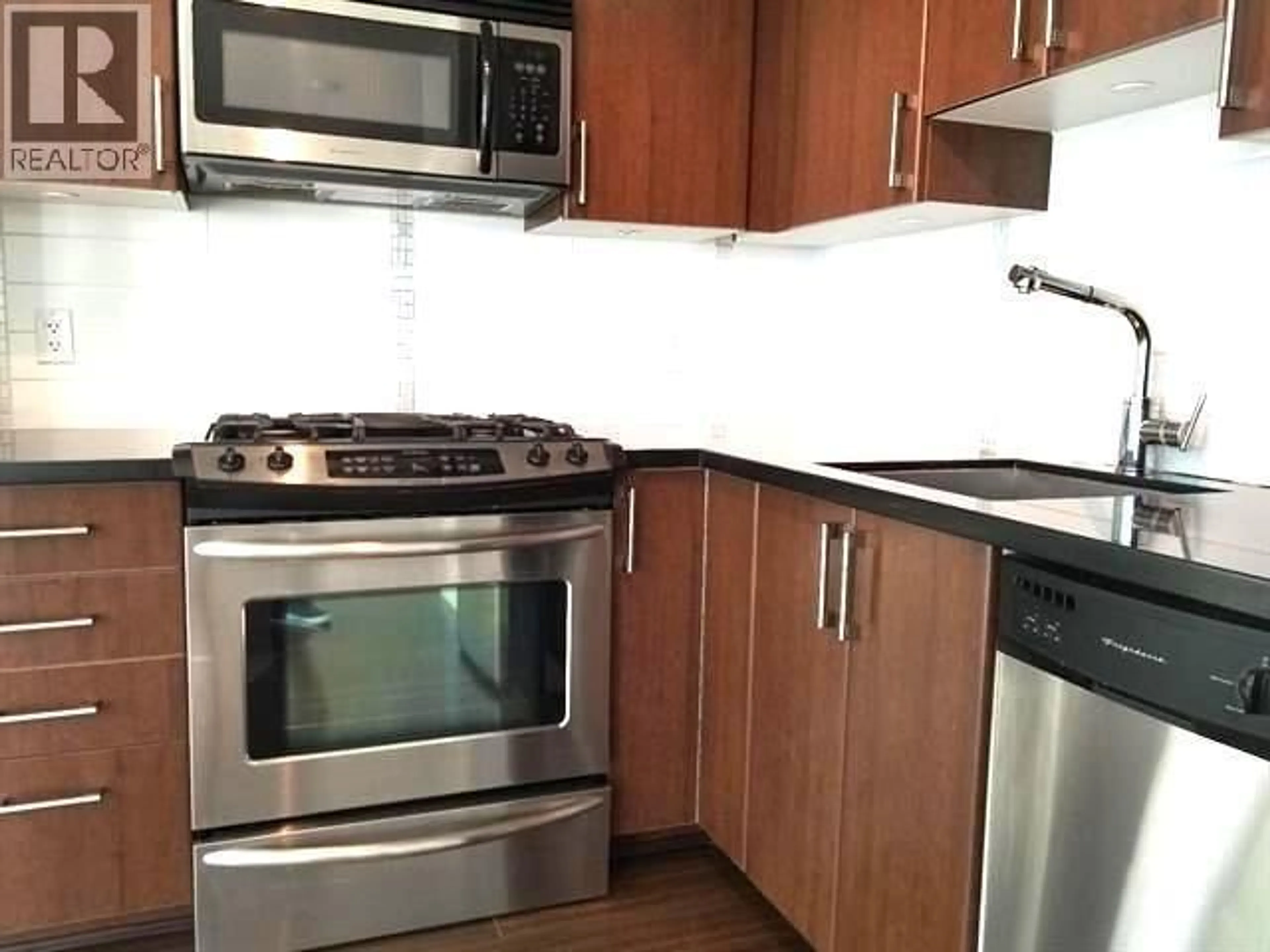 Standard kitchen, unknown for 701 - 1068 BROADWAY WAY, Vancouver British Columbia V6H0A7