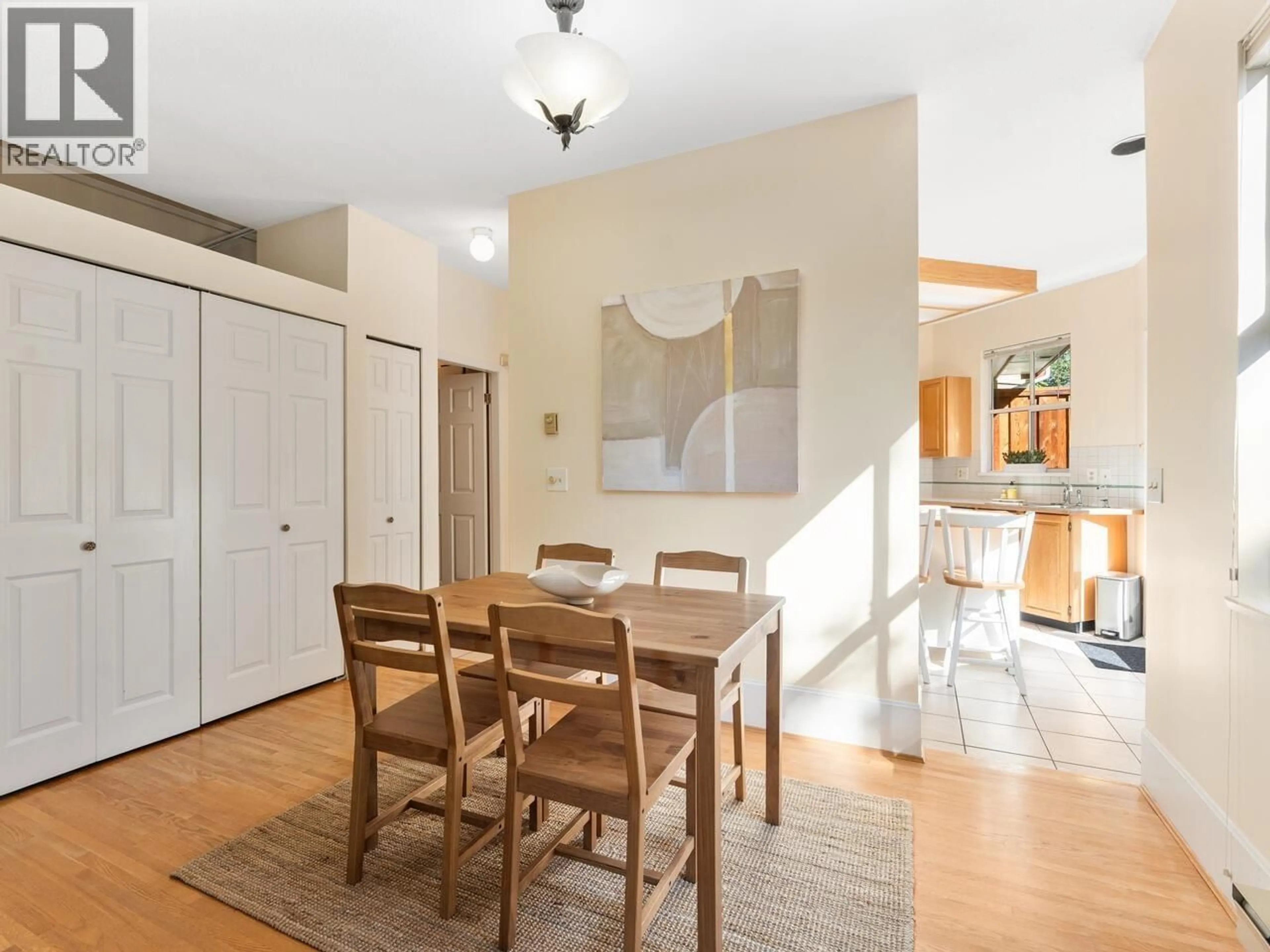 Dining room, wood/laminate floor for 11 - 5400 PATTERSON AVENUE, Burnaby British Columbia V5H2M5