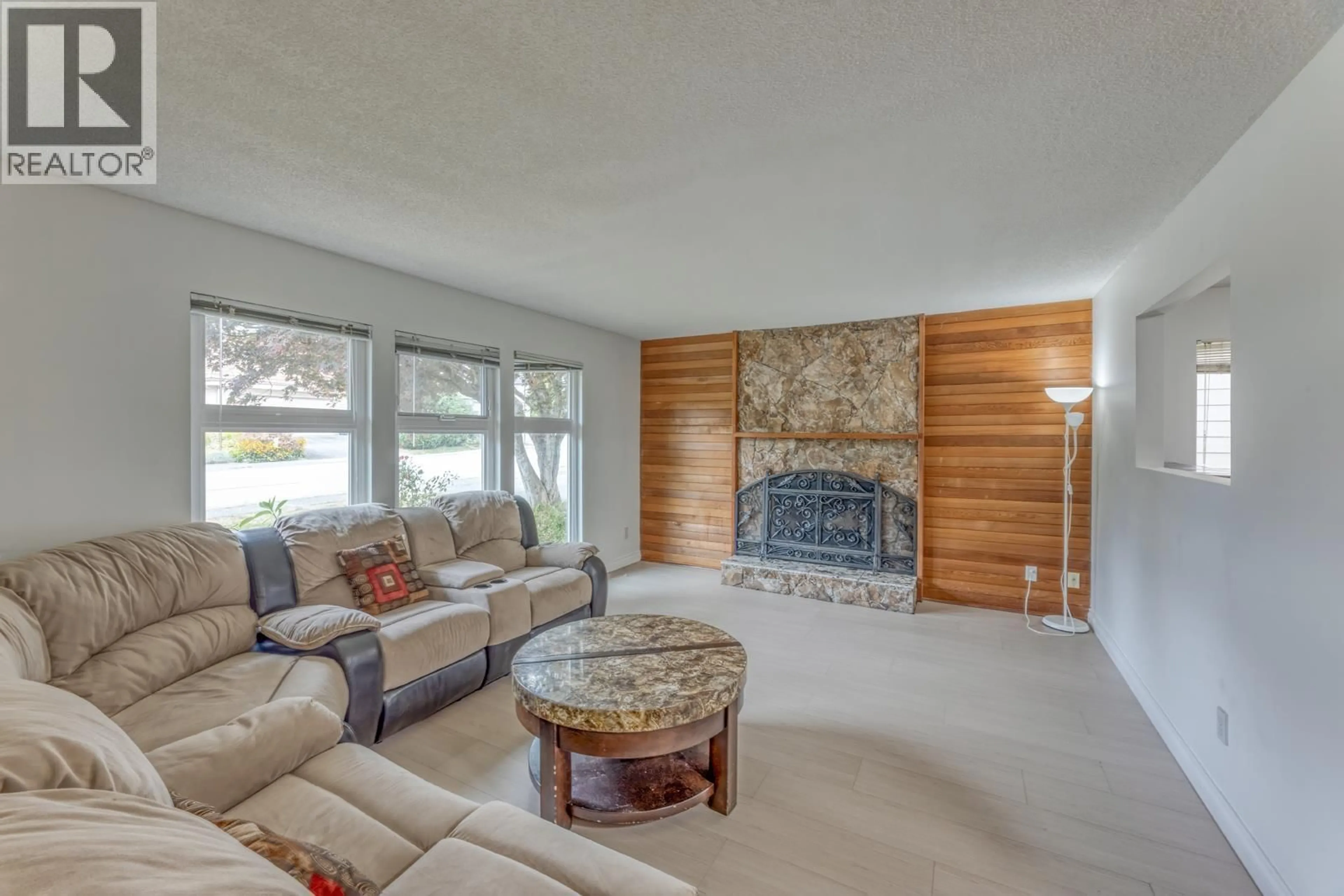 Living room with furniture, unknown for 1309 NESTOR STREET, Coquitlam British Columbia V3E1V5