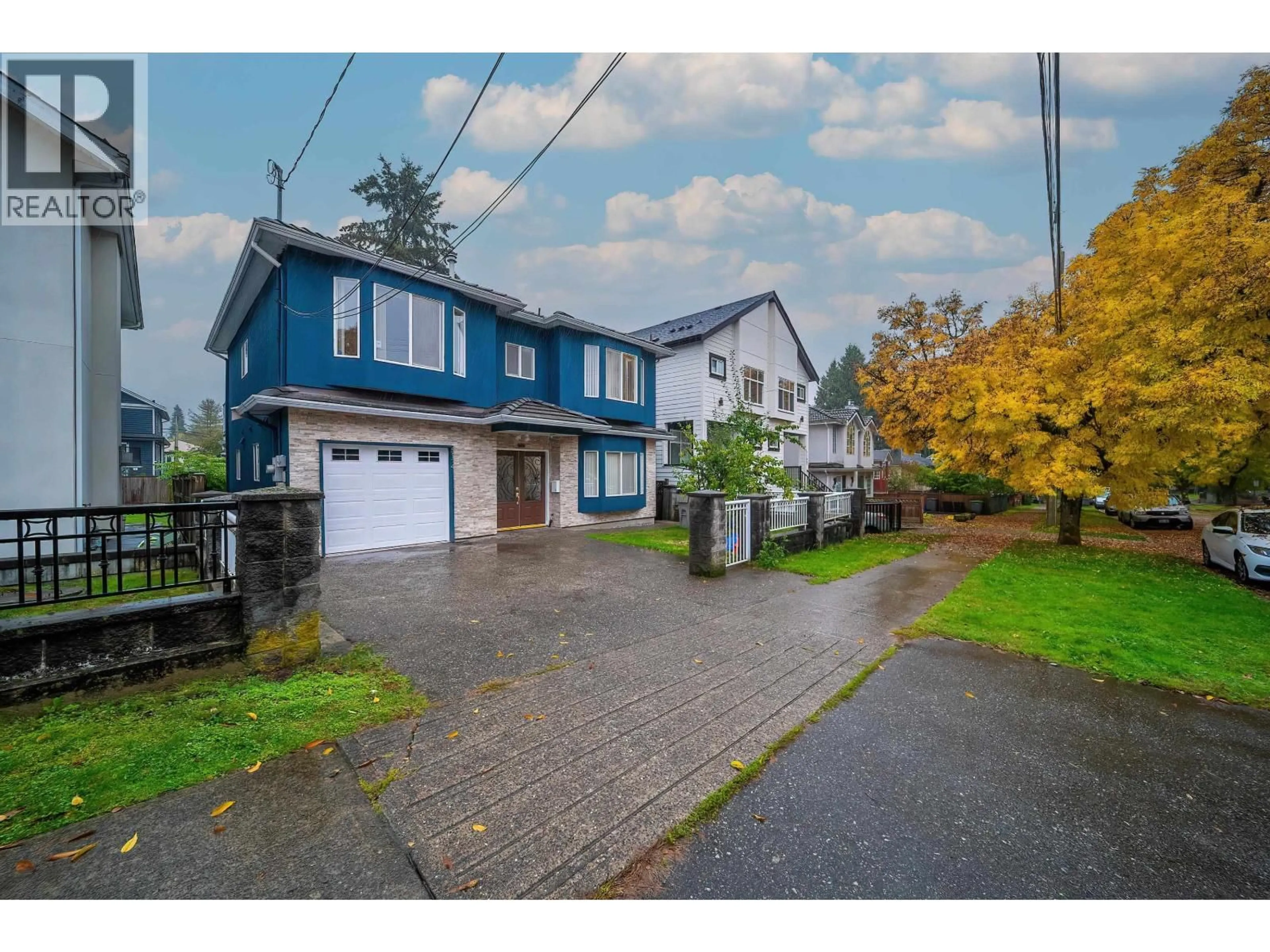 A pic from outside/outdoor area/front of a property/back of a property/a pic from drone, street for 5174 ABERDEEN STREET, Vancouver British Columbia V5R4M3