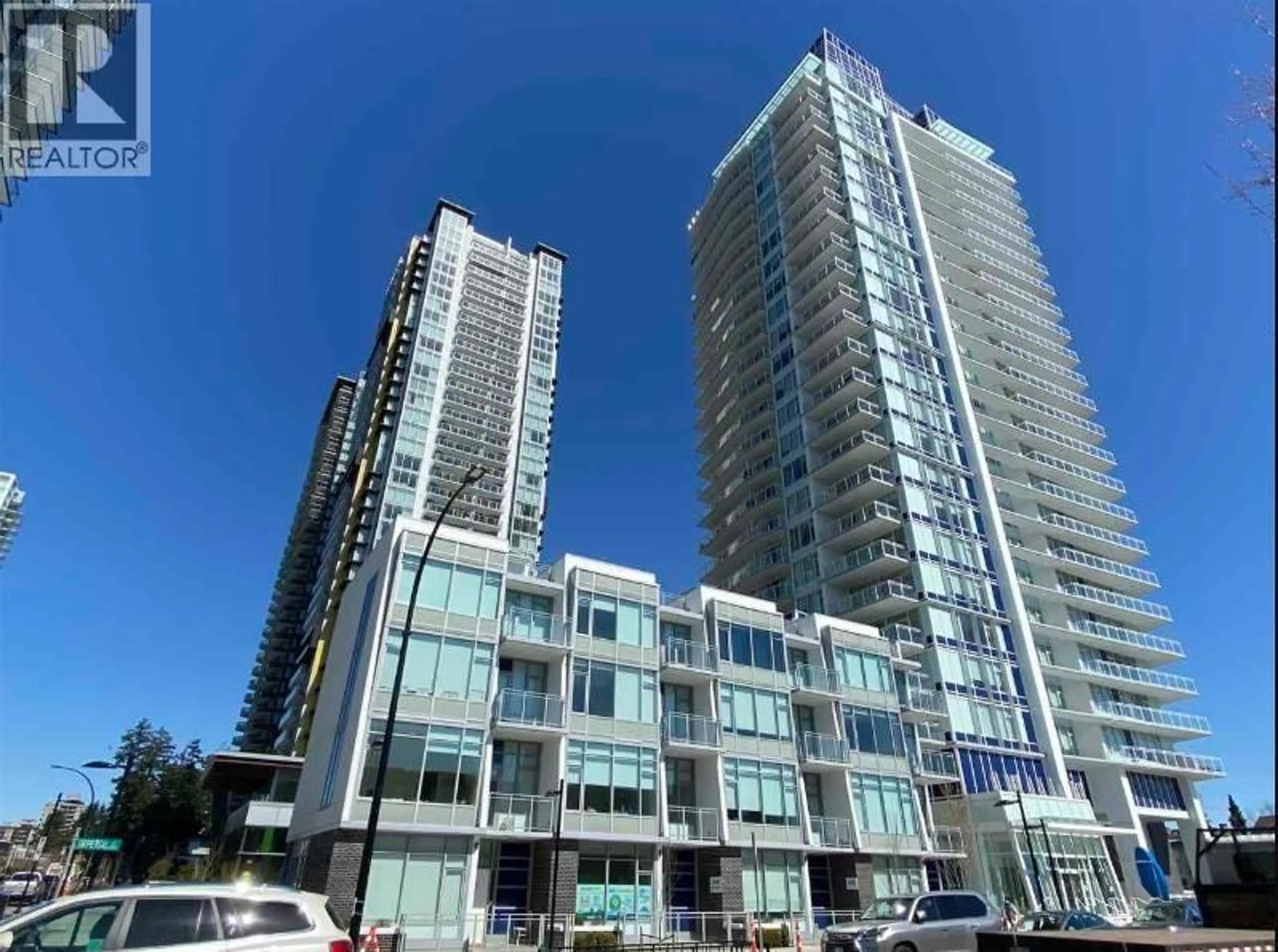 A pic from outside/outdoor area/front of a property/back of a property/a pic from drone, building for 601 - 5051 IMPERIAL STREET, Burnaby British Columbia V5J0J3