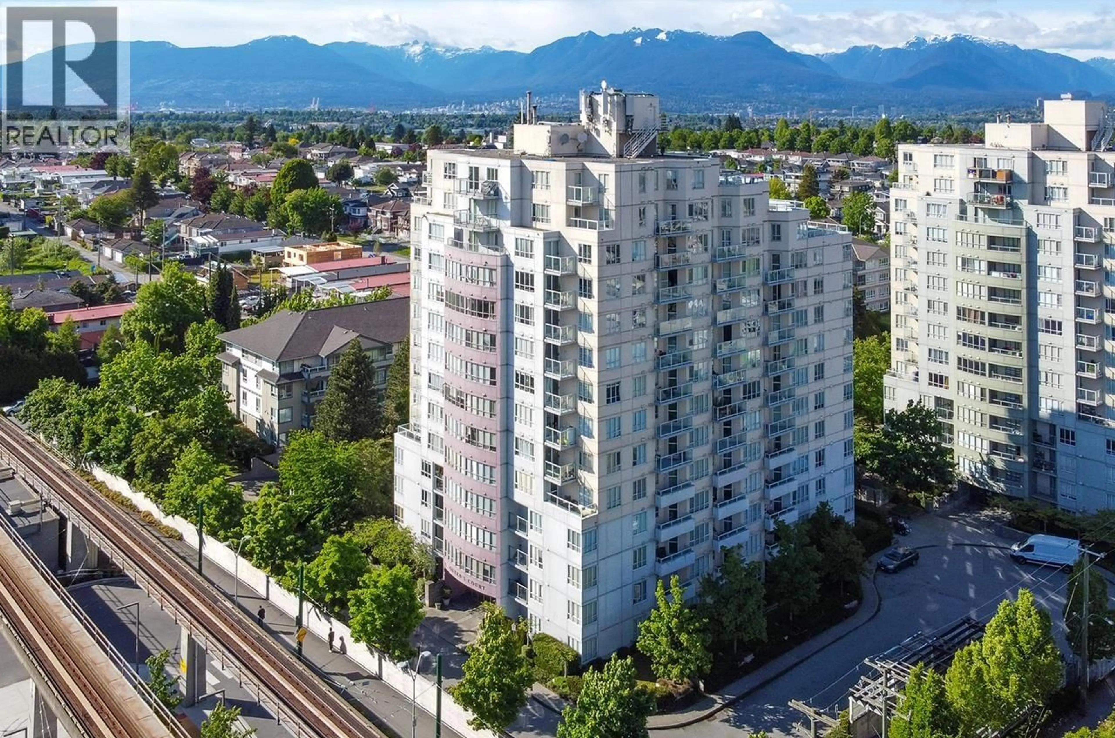 A pic from outside/outdoor area/front of a property/back of a property/a pic from drone, city buildings view from balcony for 1206 - 3455 ASCOT PLACE, Vancouver British Columbia V5R6B7