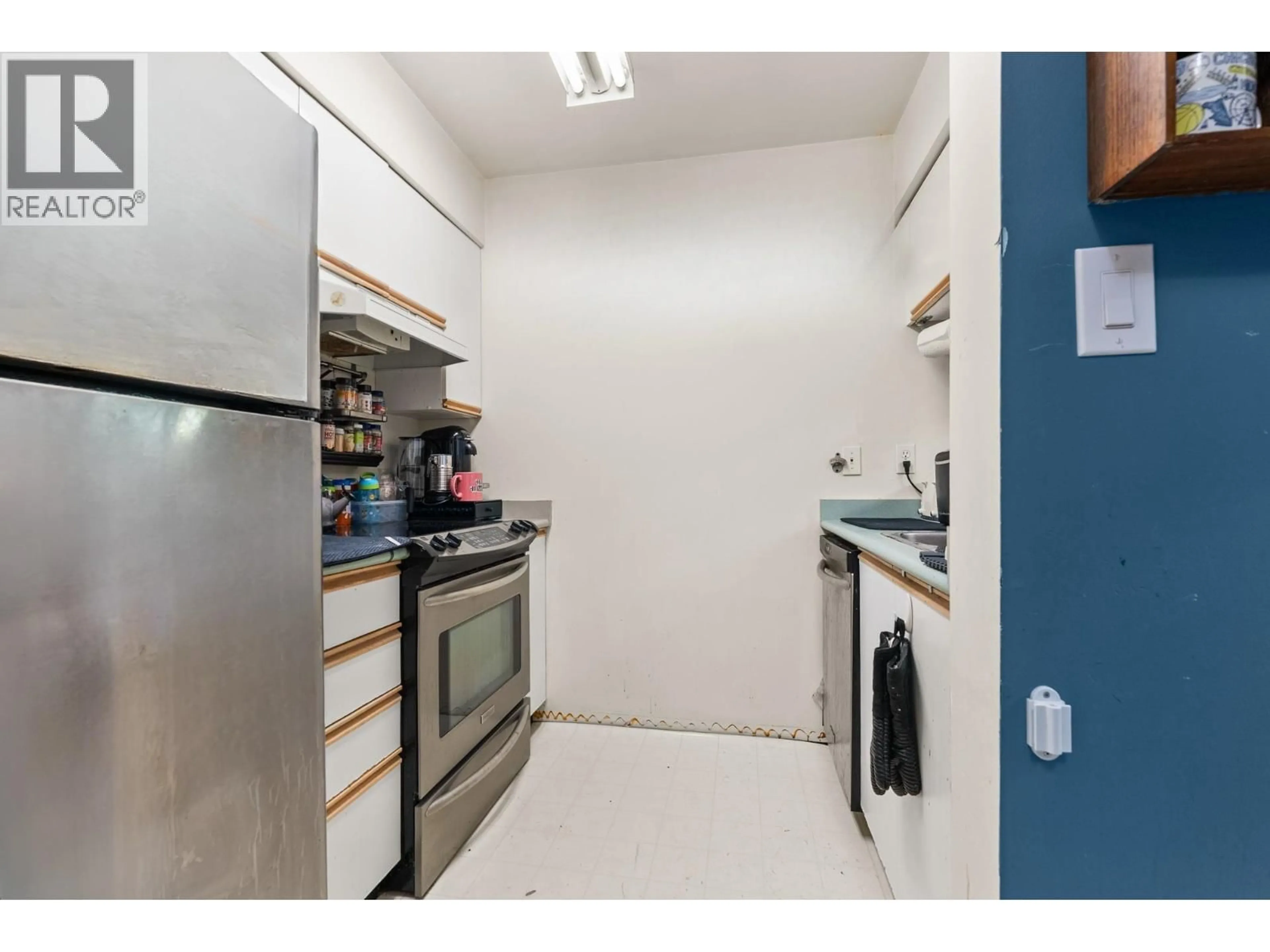 Standard kitchen, unknown for 306 - 3051 AIREY DRIVE, Richmond British Columbia V6X3X6