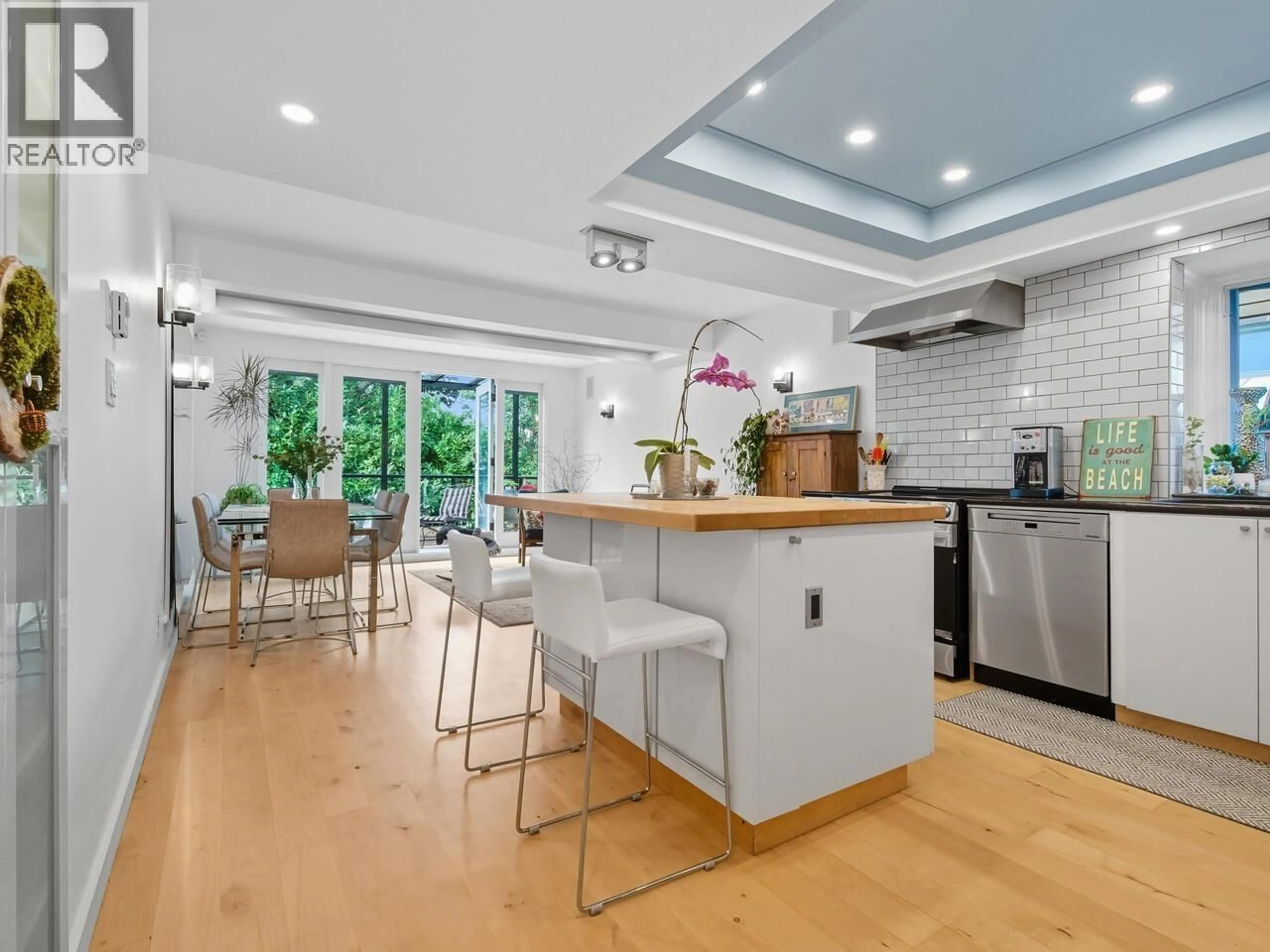 Open concept kitchen, ceramic/tile floor for 1645 STEPHENS STREET, Vancouver British Columbia V6K3V4