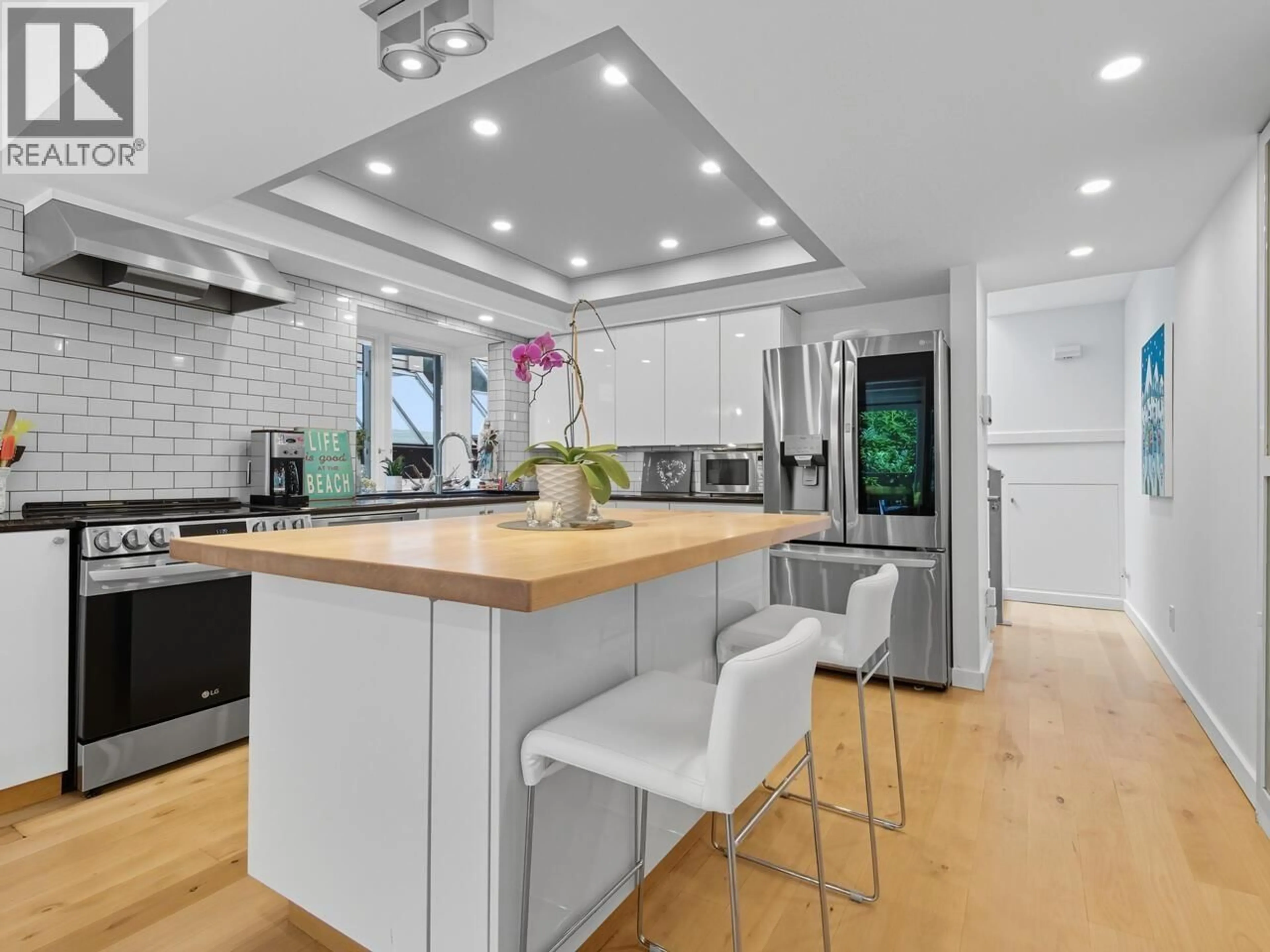 Open concept kitchen, unknown for 1645 STEPHENS STREET, Vancouver British Columbia V6K3V4