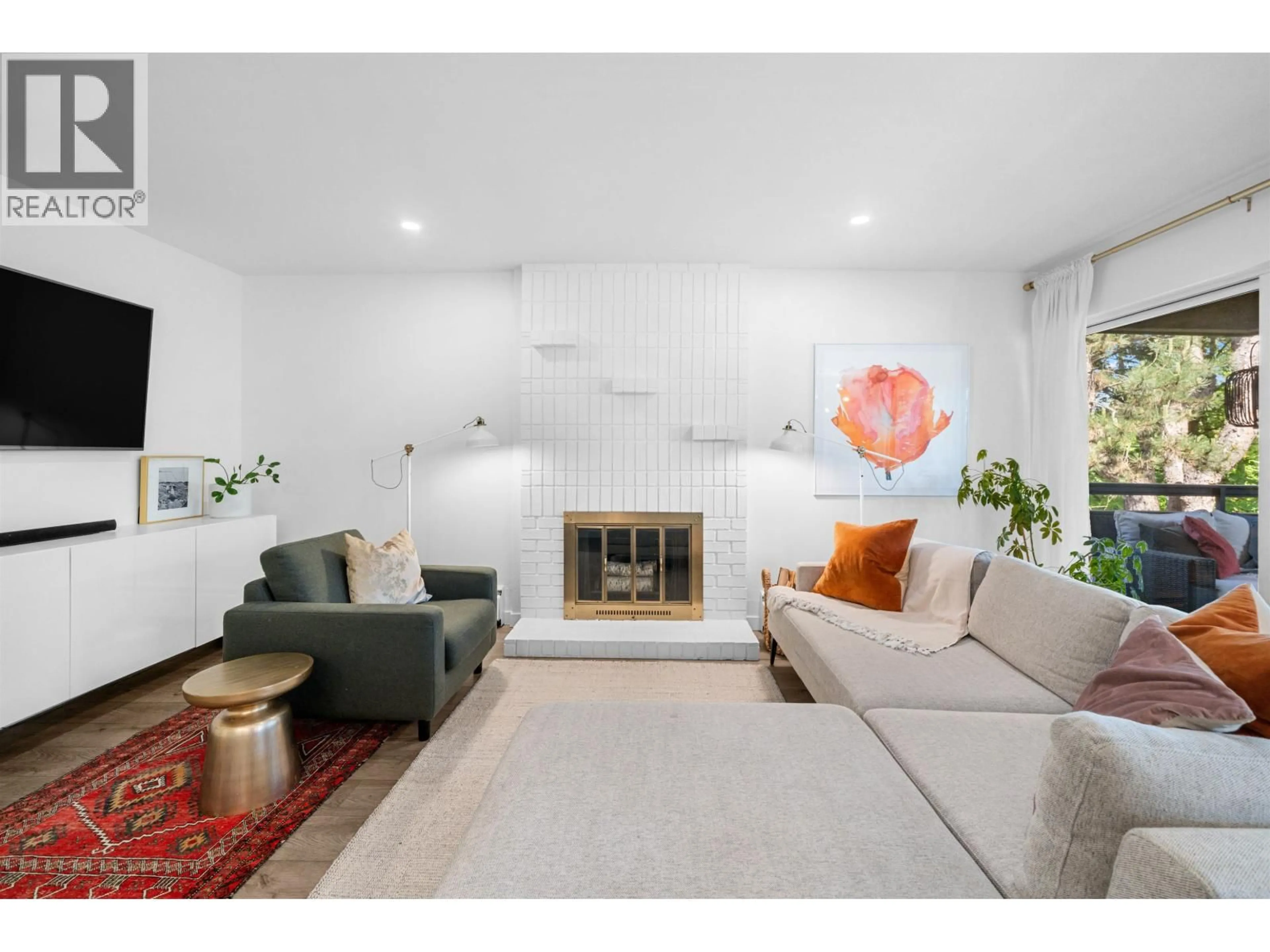 Living room with furniture, unknown for 302 - 1720 12TH AVENUE, Vancouver British Columbia V6J2E6