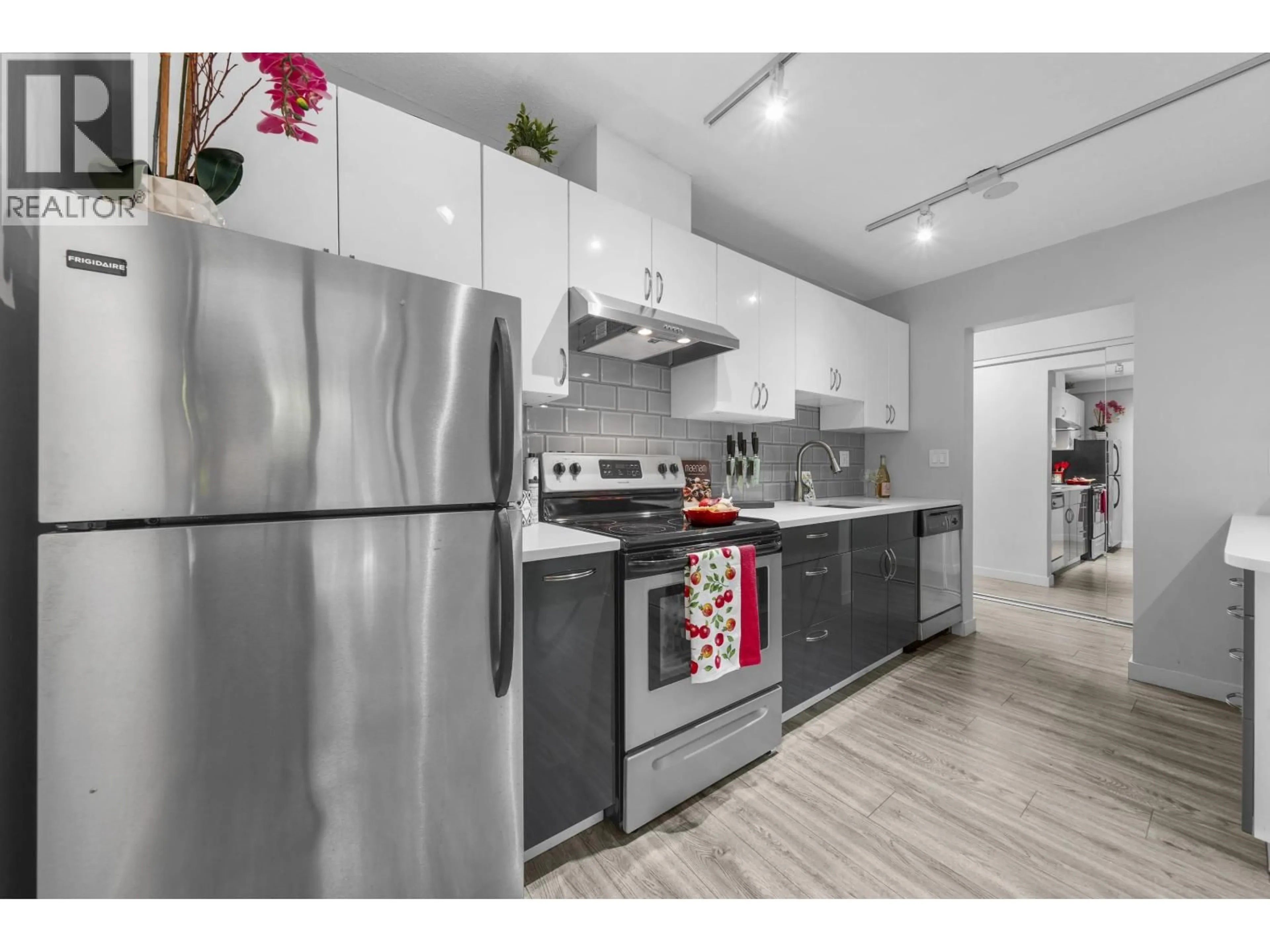 Unknown for 104 - 2920 ASH STREET, Vancouver British Columbia V5Z4A6