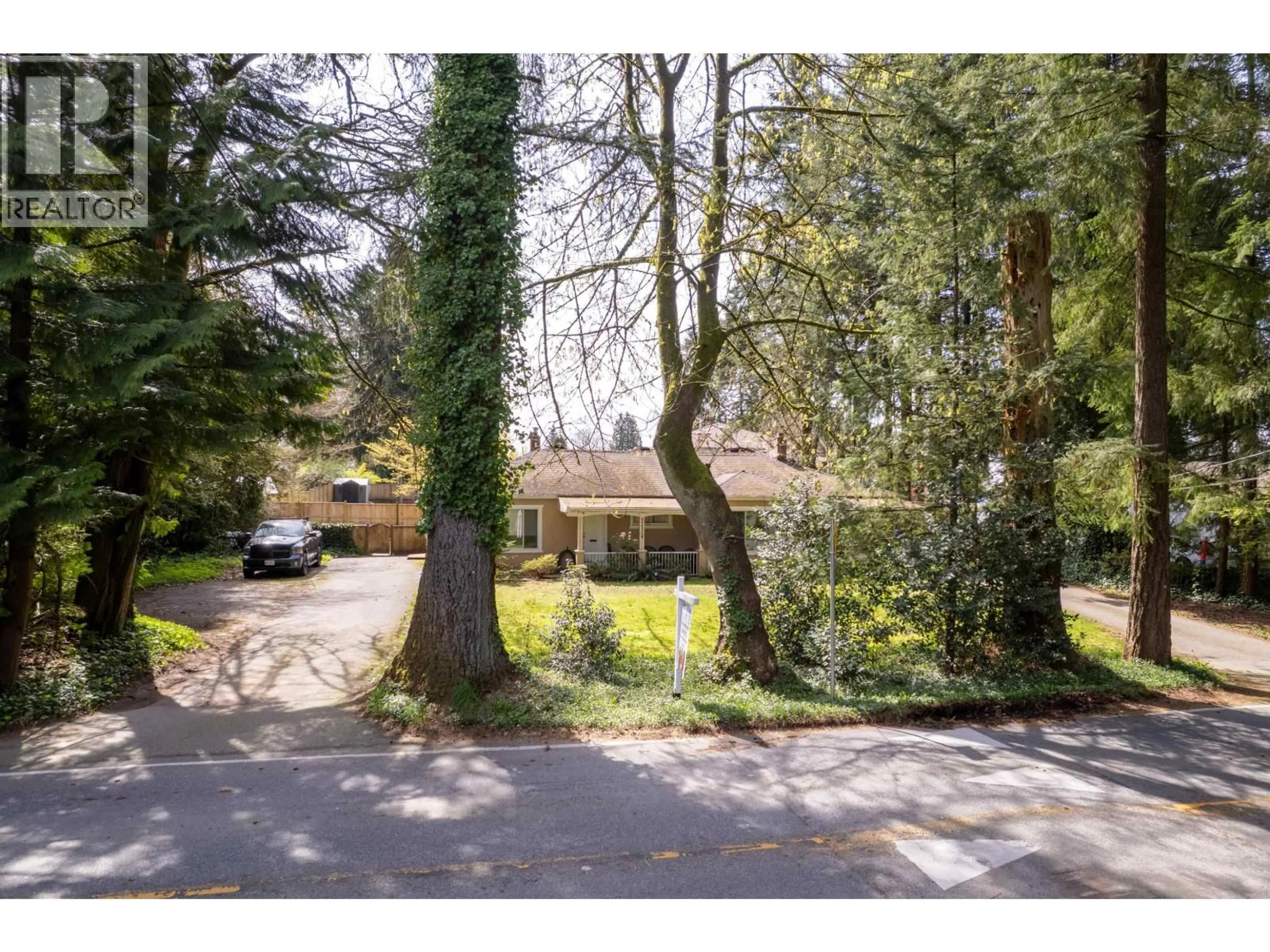 A pic from outside/outdoor area/front of a property/back of a property/a pic from drone, street for 21310 124 AVENUE, Maple Ridge British Columbia V2X4G9