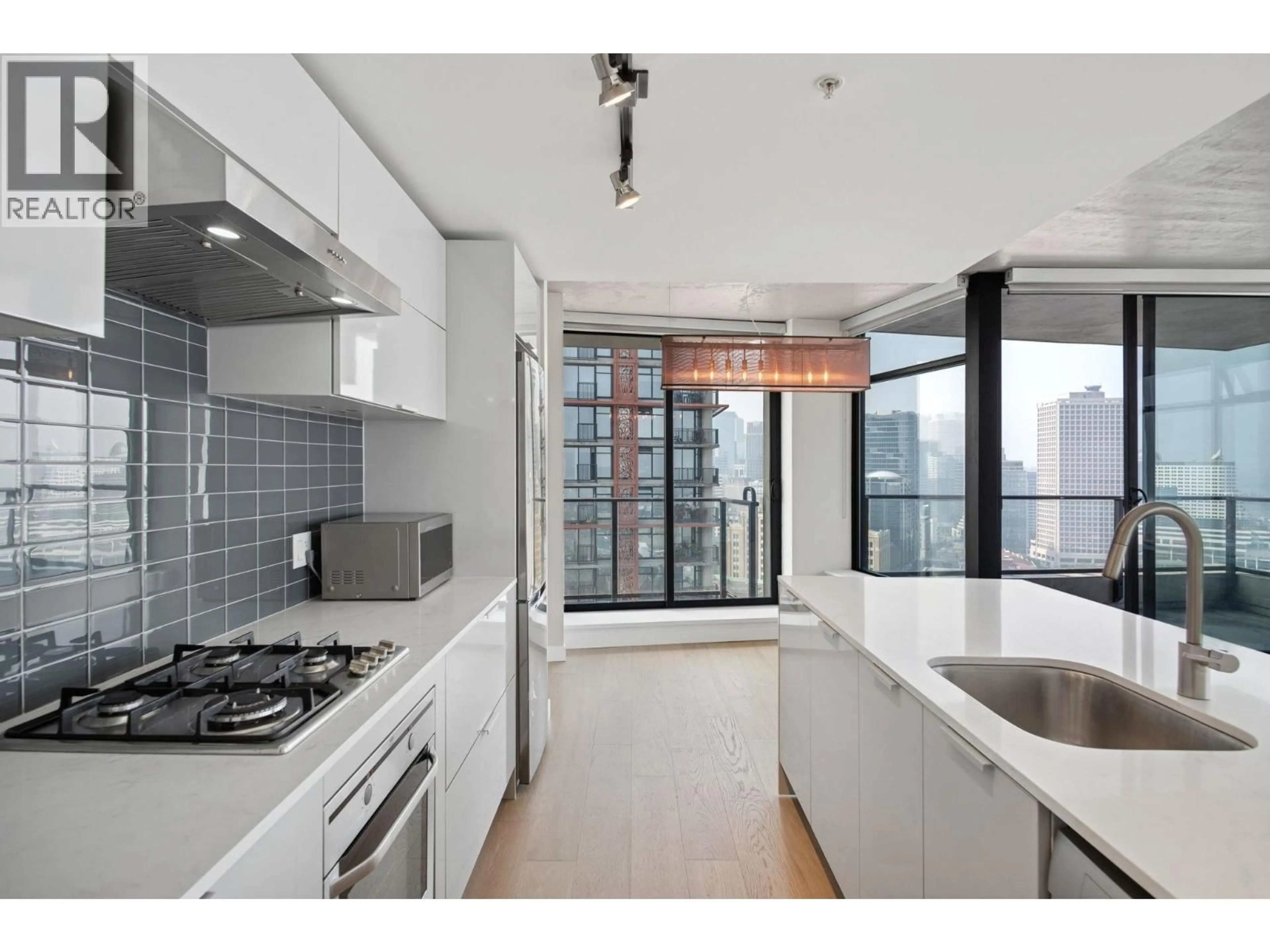 Standard kitchen, unknown for 165 - 108 CORDOVA STREET, Vancouver British Columbia V6B0G5