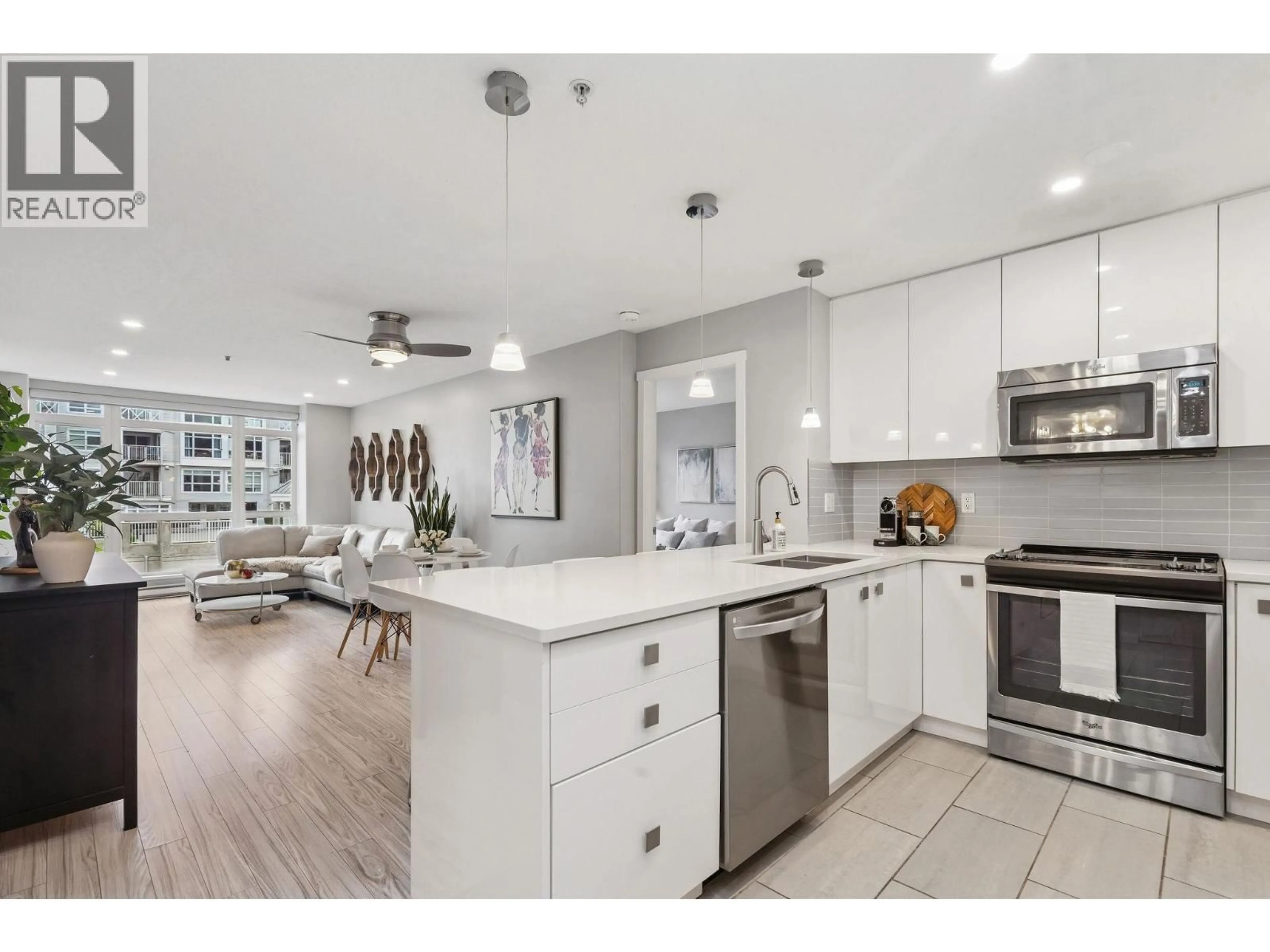 Open concept kitchen, unknown for 303 - 3142 ST JOHNS STREET, Port Moody British Columbia V3H5E5